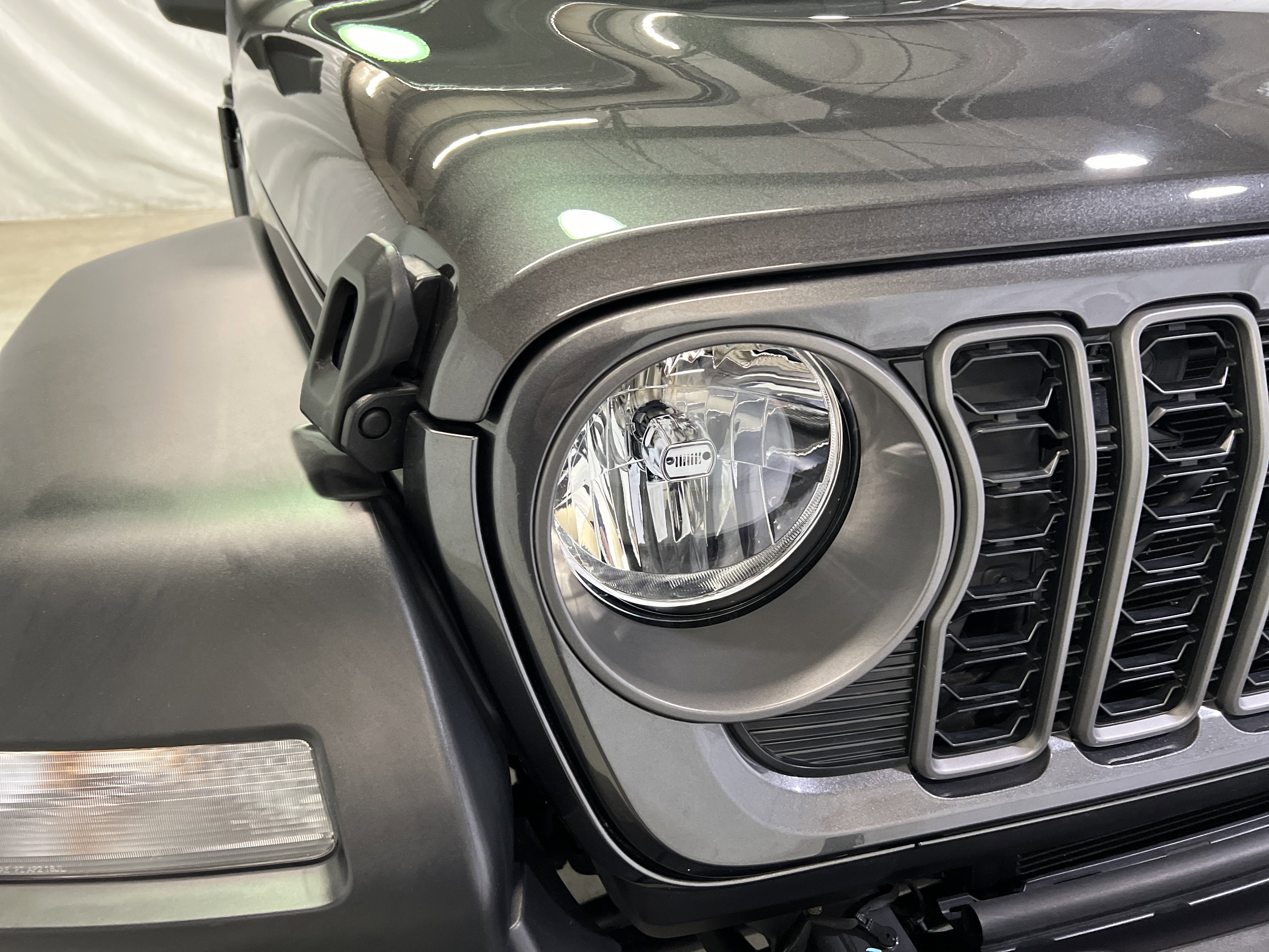 2025 Jeep Wrangler 2-Door Sport 4x4