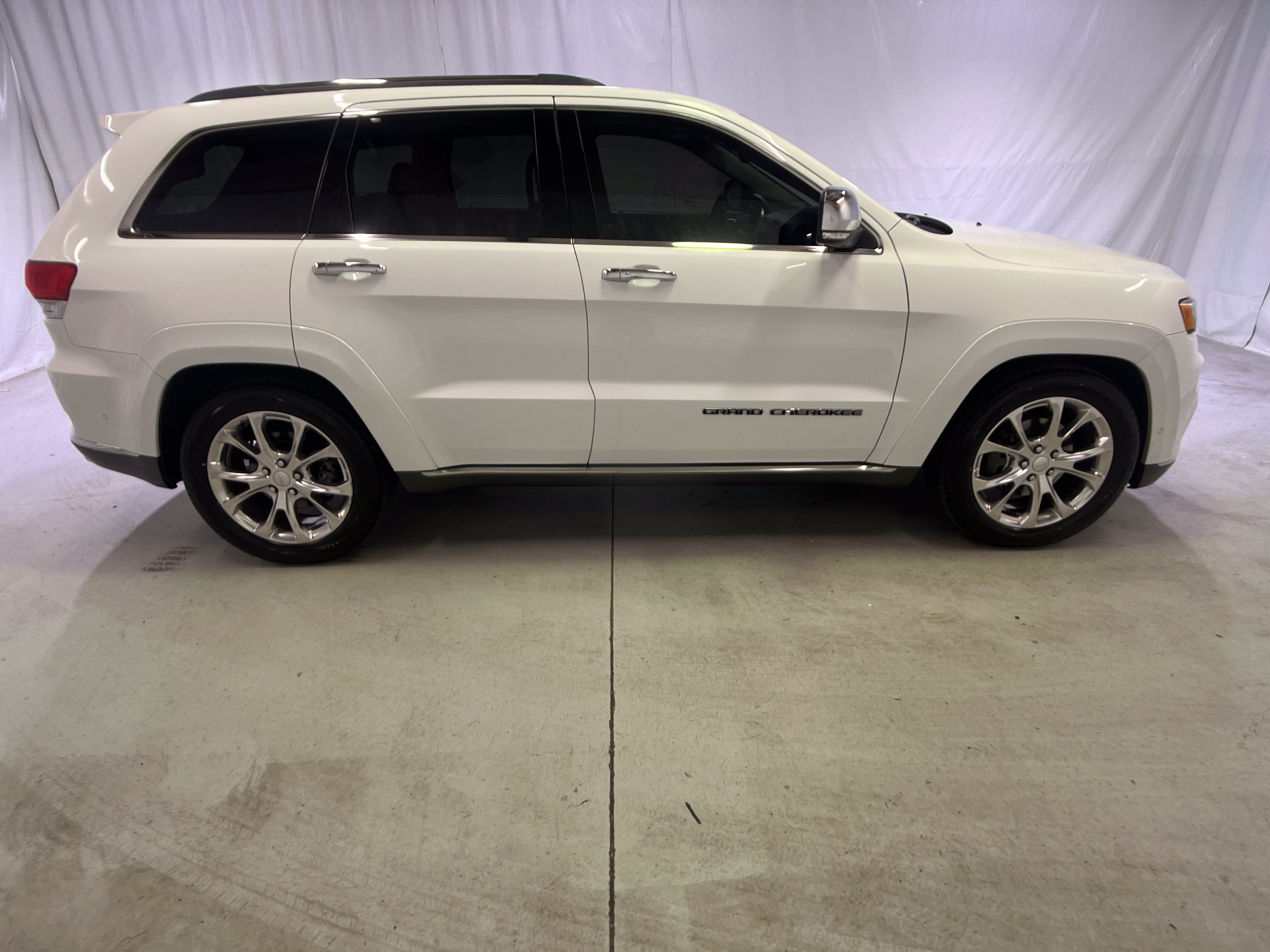 2020 Jeep Grand Cherokee Summit