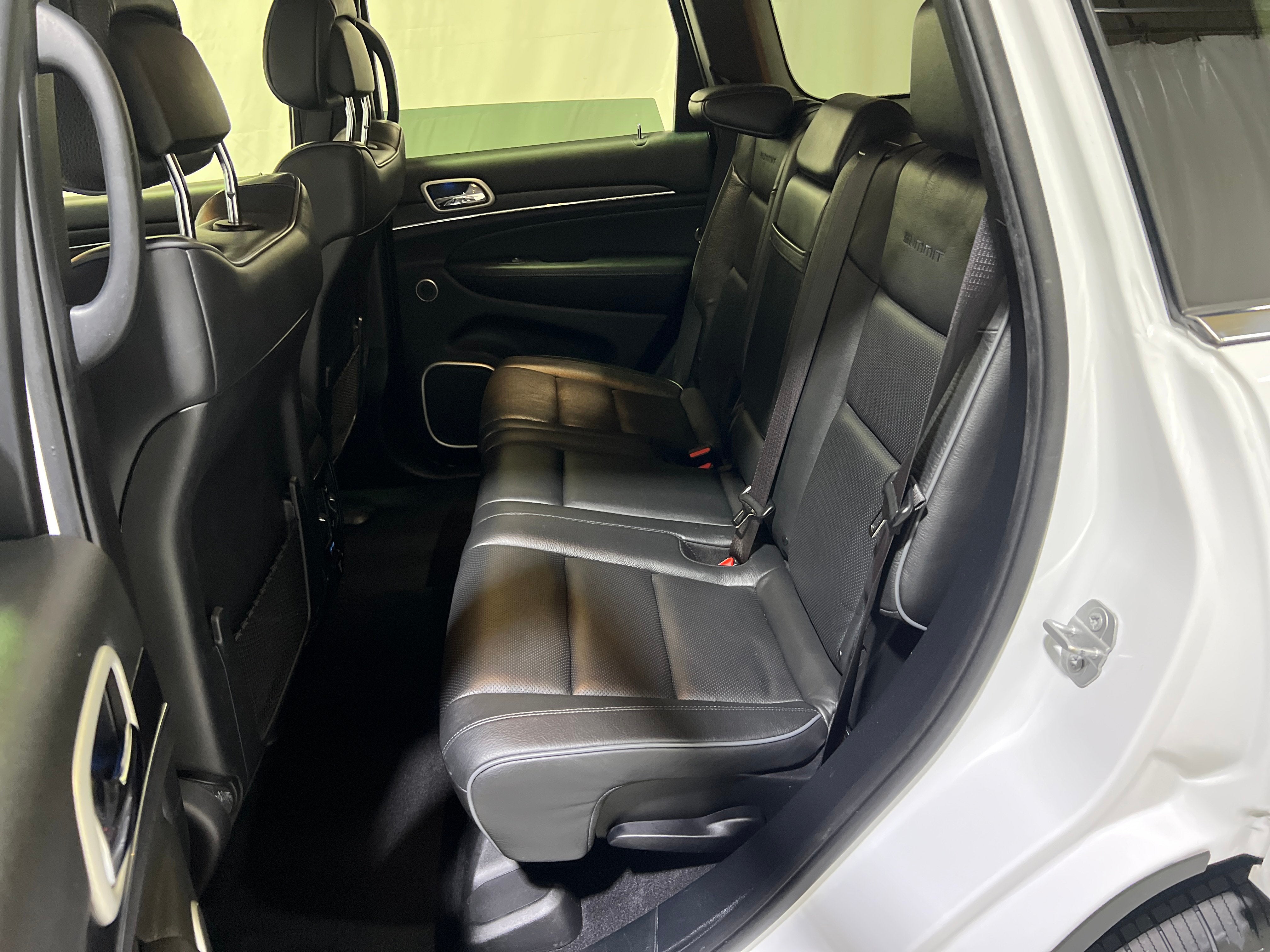 2020 Jeep Grand Cherokee Summit