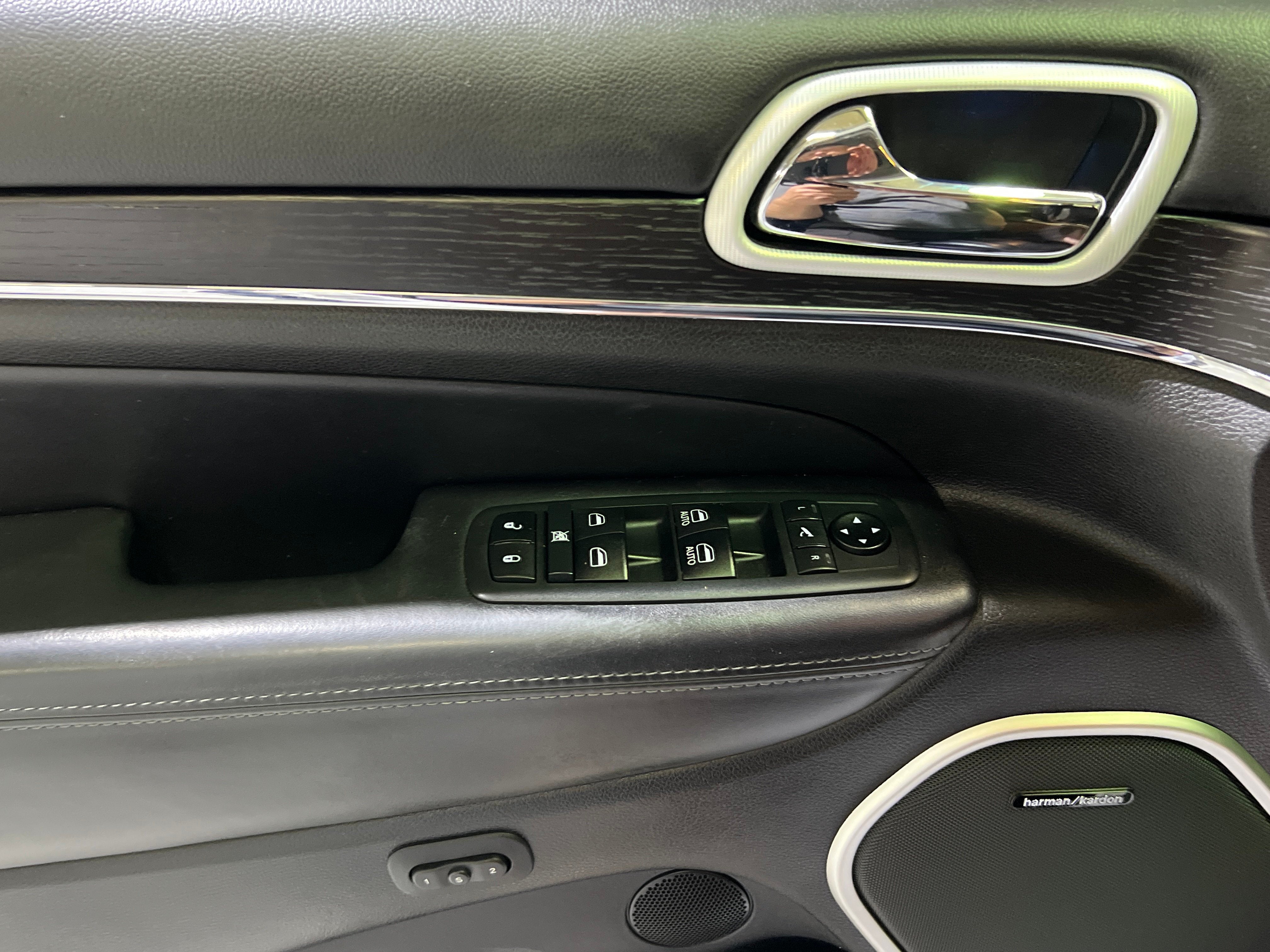 2020 Jeep Grand Cherokee Summit
