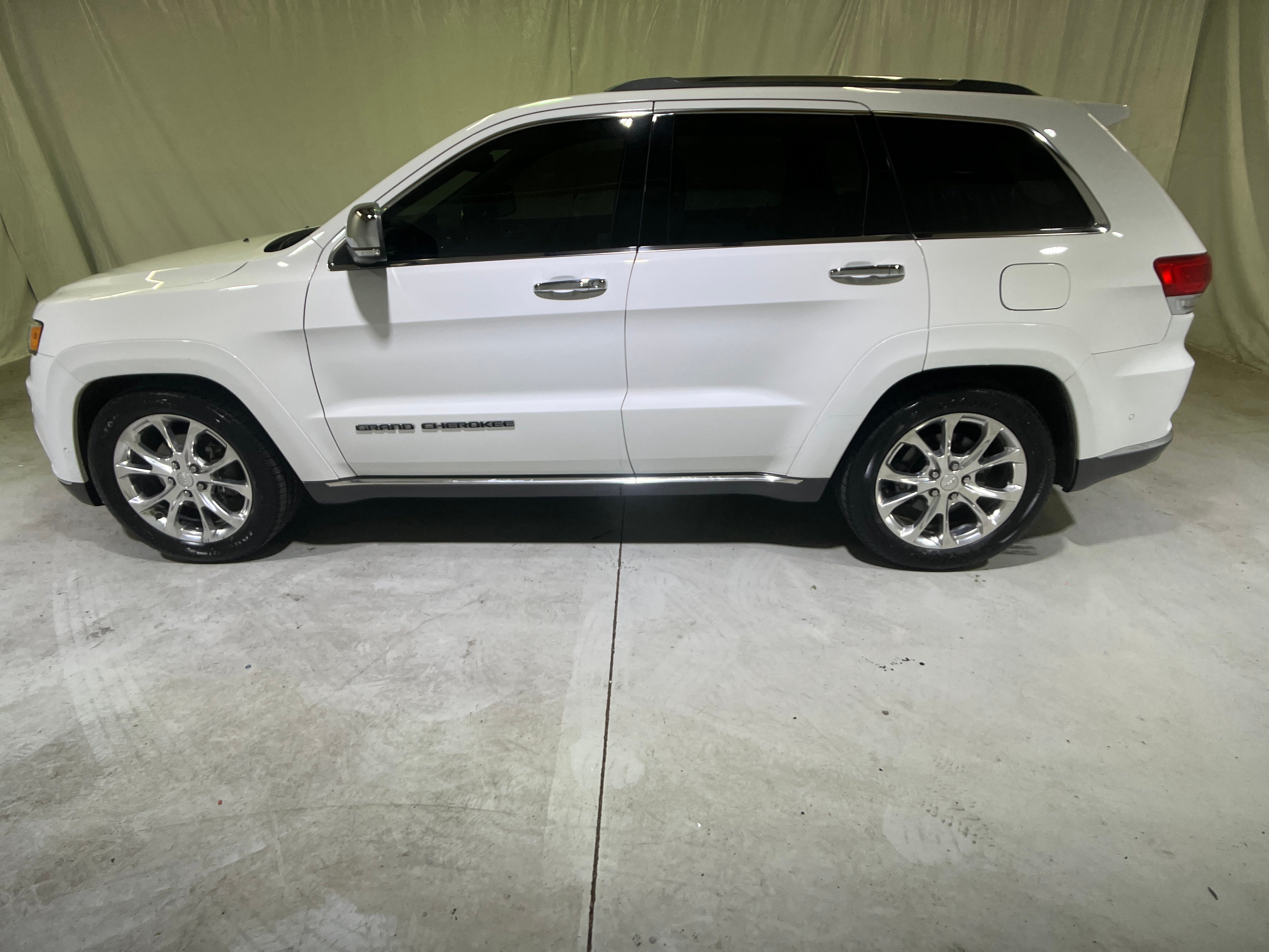 2020 Jeep Grand Cherokee Summit
