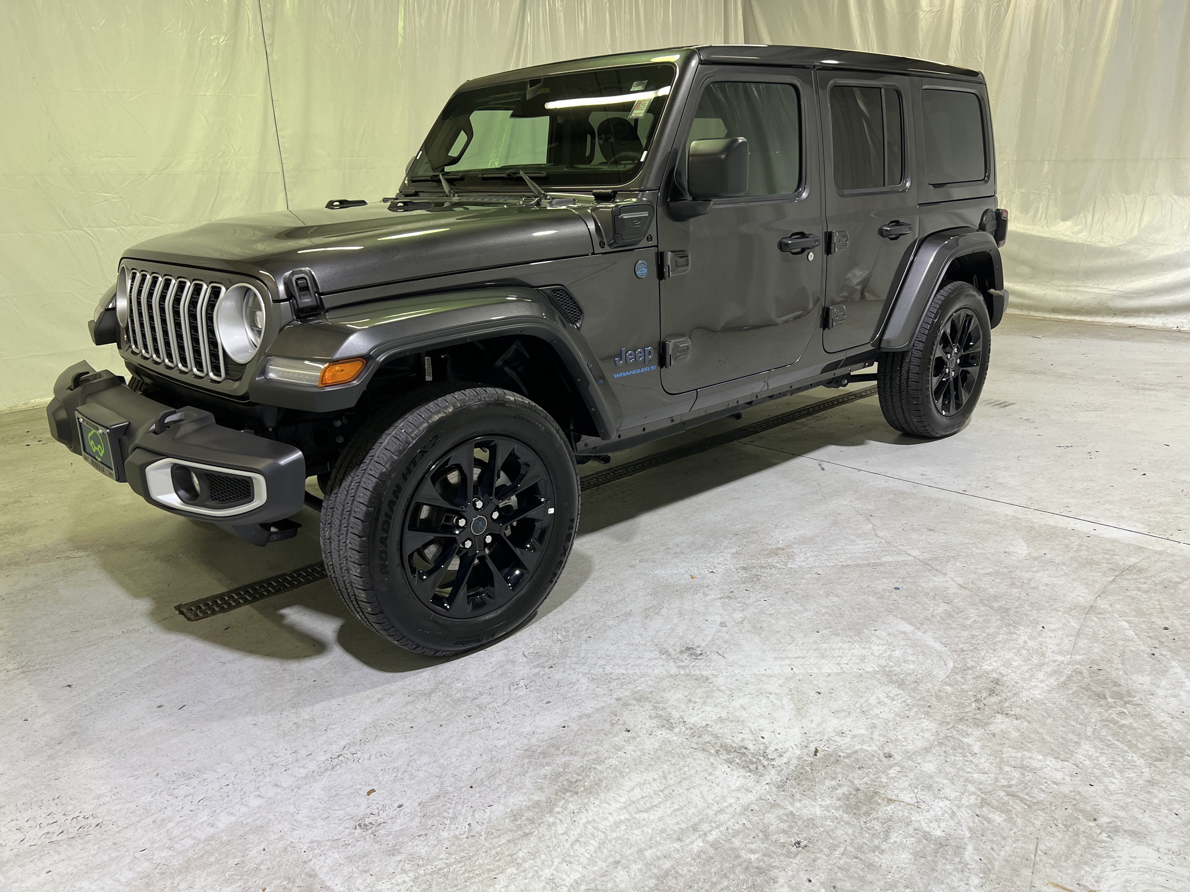 2025 Jeep Wrangler 4xe Sahara