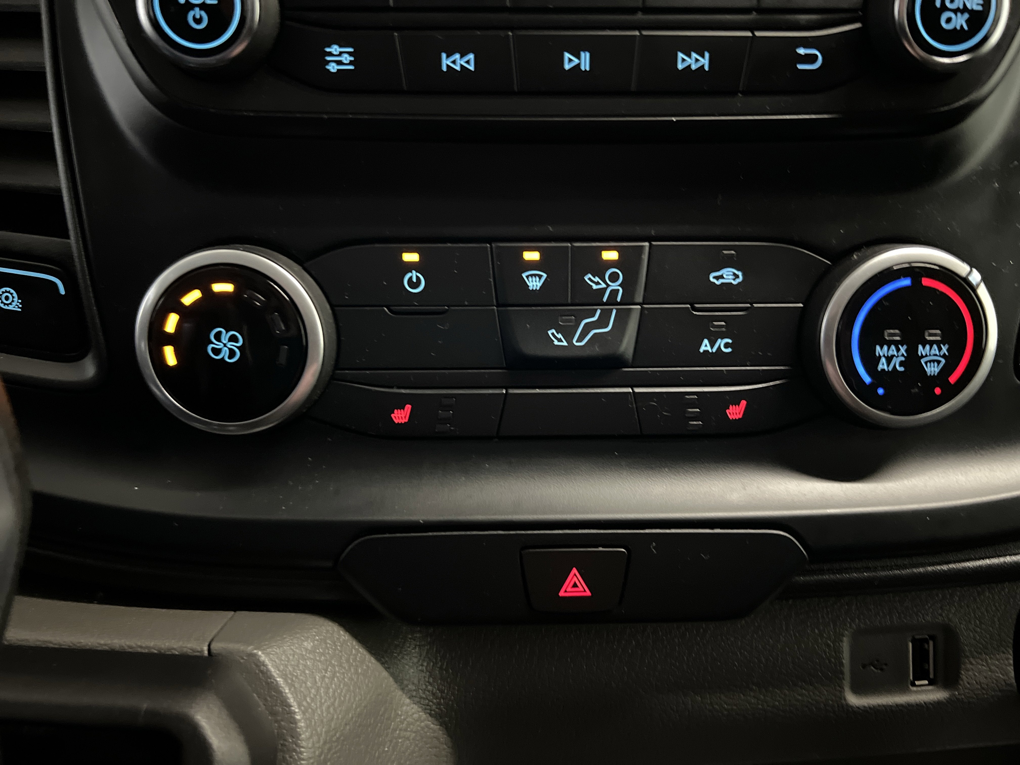 2024 Ford Transit Cargo Van Base