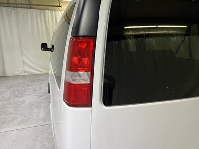 2024 Chevrolet Express Passenger 3500 1LS
