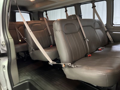 2024 Chevrolet Express Passenger 3500 1LS