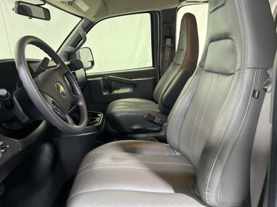 2024 Chevrolet Express Passenger 3500 1LS