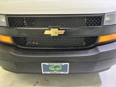 2024 Chevrolet Express Passenger 3500 1LS