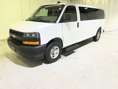 2024 Chevrolet Express Passenger 3500 1LS
