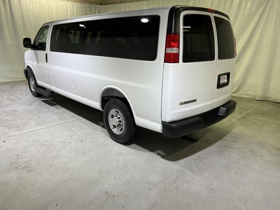 2024 Chevrolet Express Passenger 3500 1LS