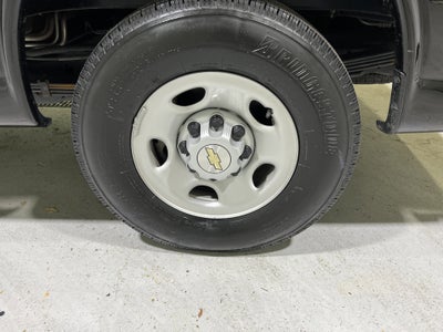 2025 Chevrolet Express Passenger 3500 1LS