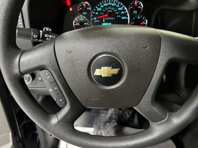 2025 Chevrolet Express Passenger 3500 1LS
