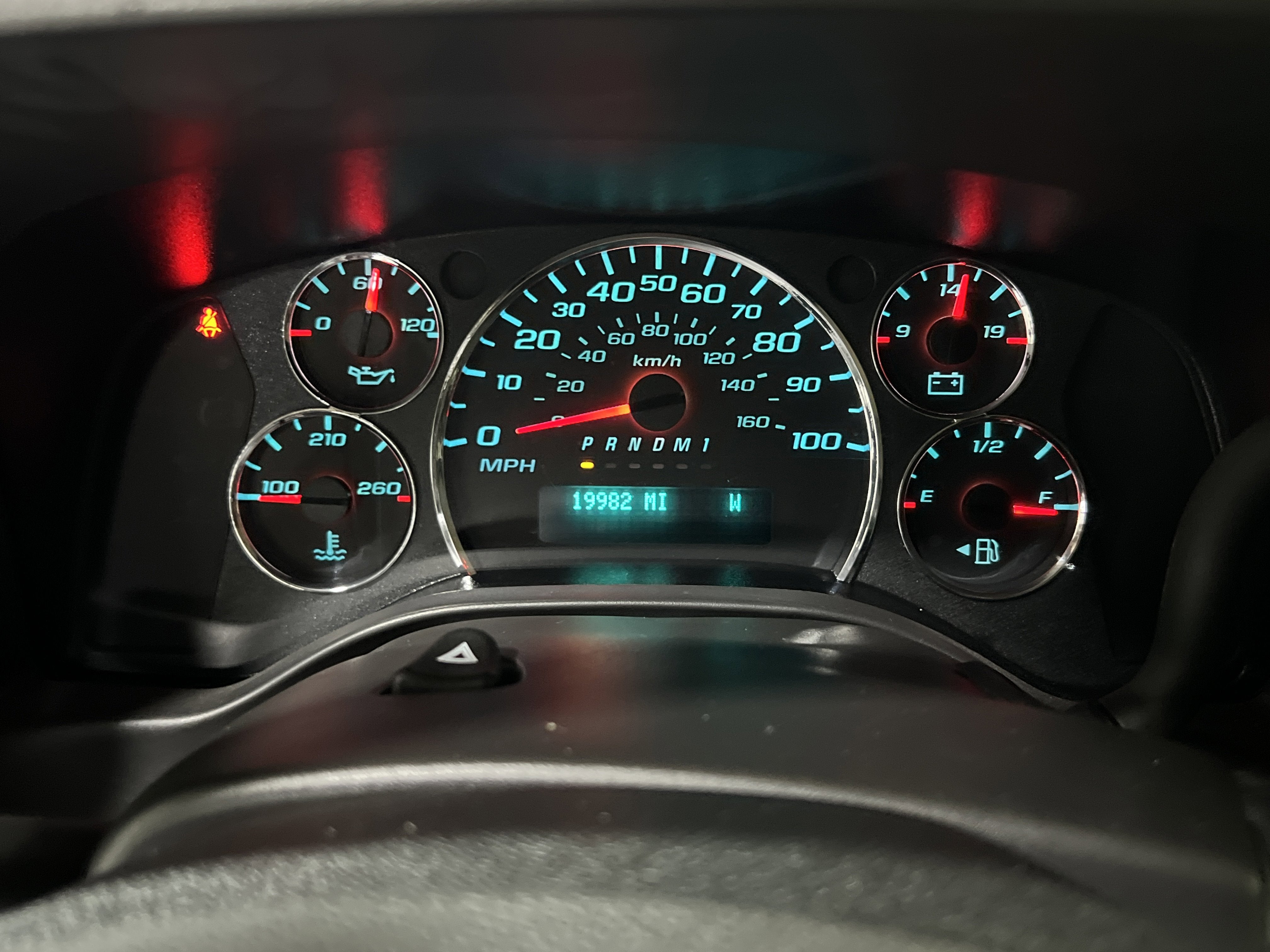 2025 Chevrolet Express Passenger 3500 1LS