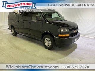 2025 Chevrolet Express Passenger 3500 1LS