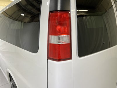 2025 Chevrolet Express Passenger 1LT