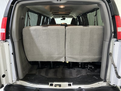 2025 Chevrolet Express Passenger 1LT