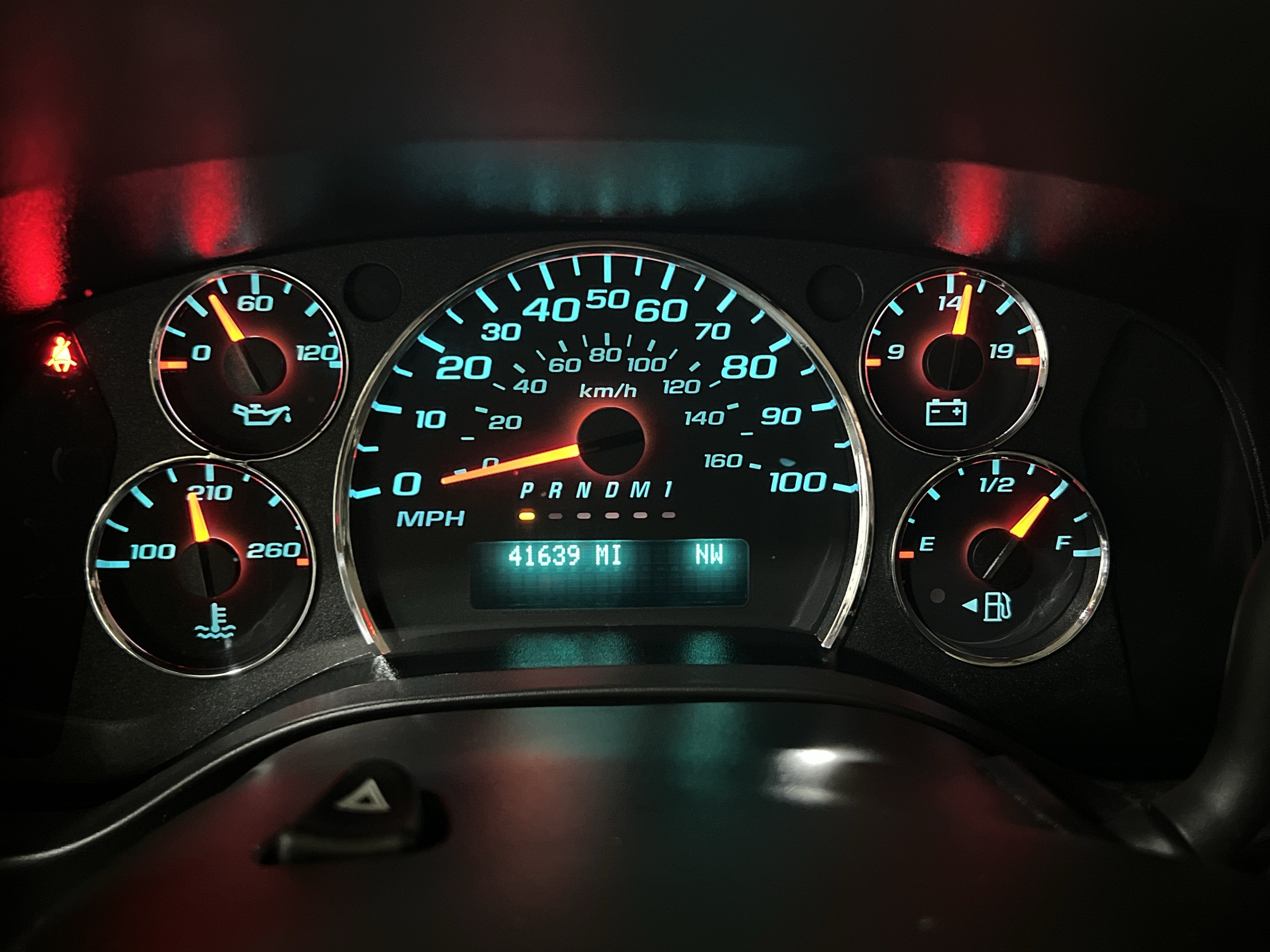 2025 Chevrolet Express Passenger 1LT
