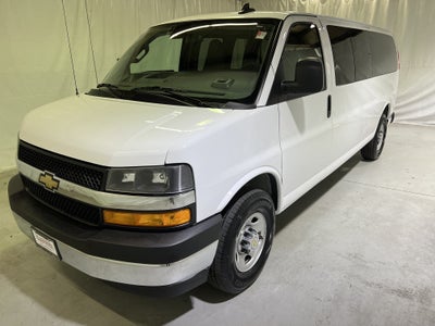 2025 Chevrolet Express Passenger 1LT