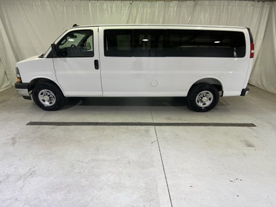 2025 Chevrolet Express Passenger 1LT