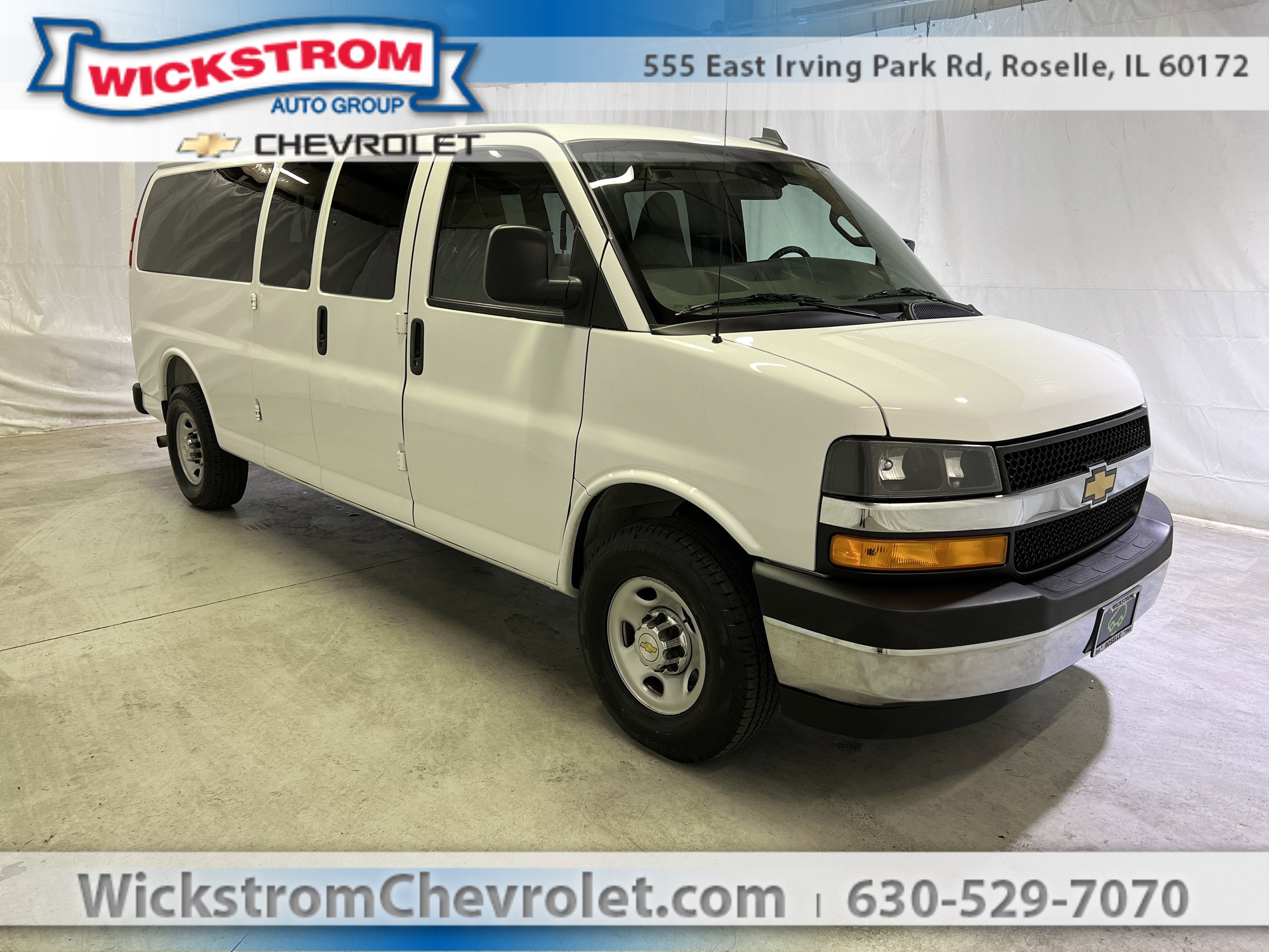 2025 Chevrolet Express Passenger 1LT