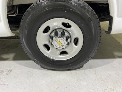 2025 Chevrolet Express Passenger 1LT