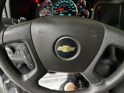 2025 Chevrolet Express Passenger 1LT