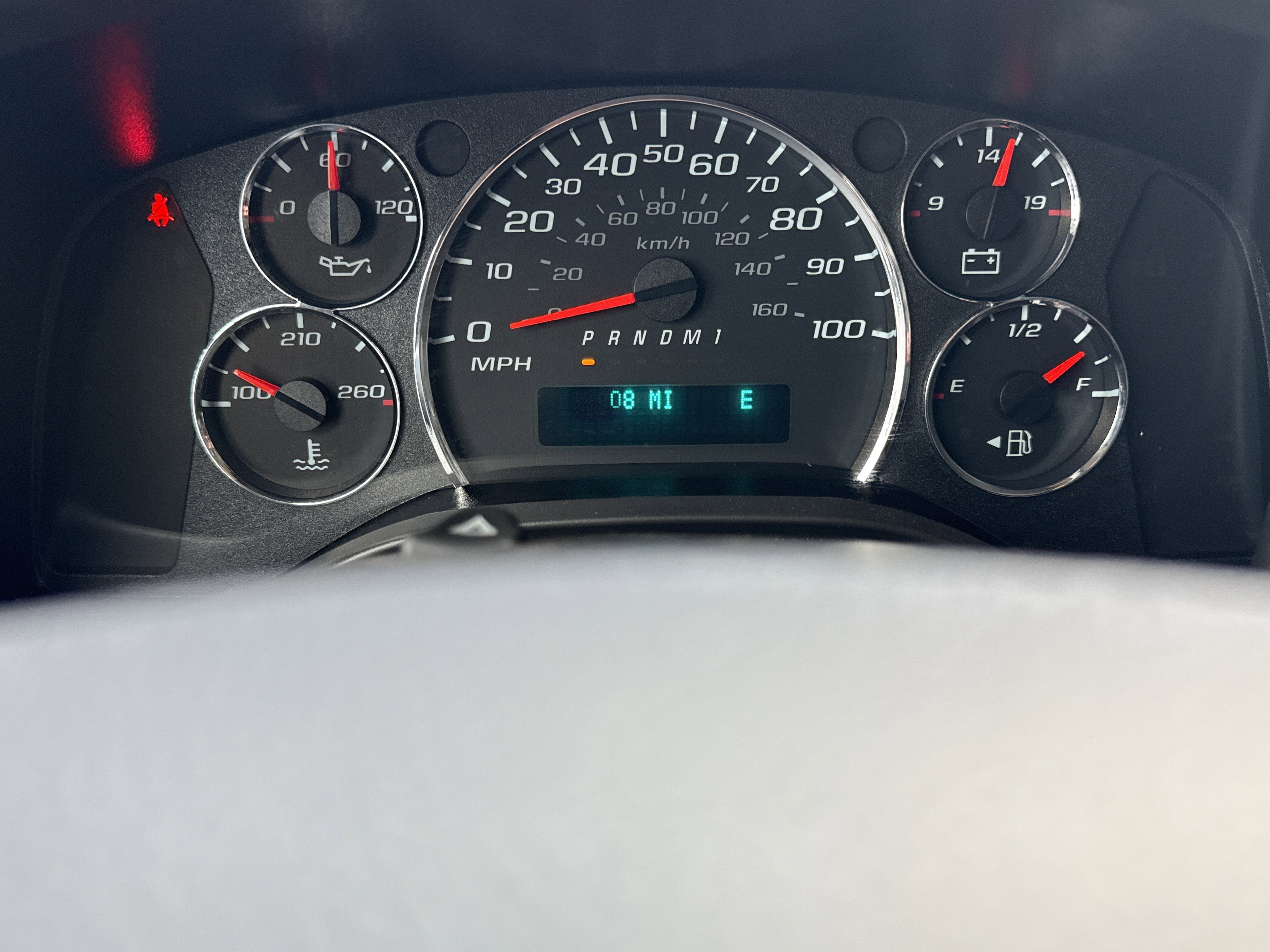 2025 Chevrolet Express Passenger 1LT