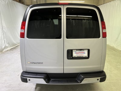 2025 Chevrolet Express Passenger 1LT