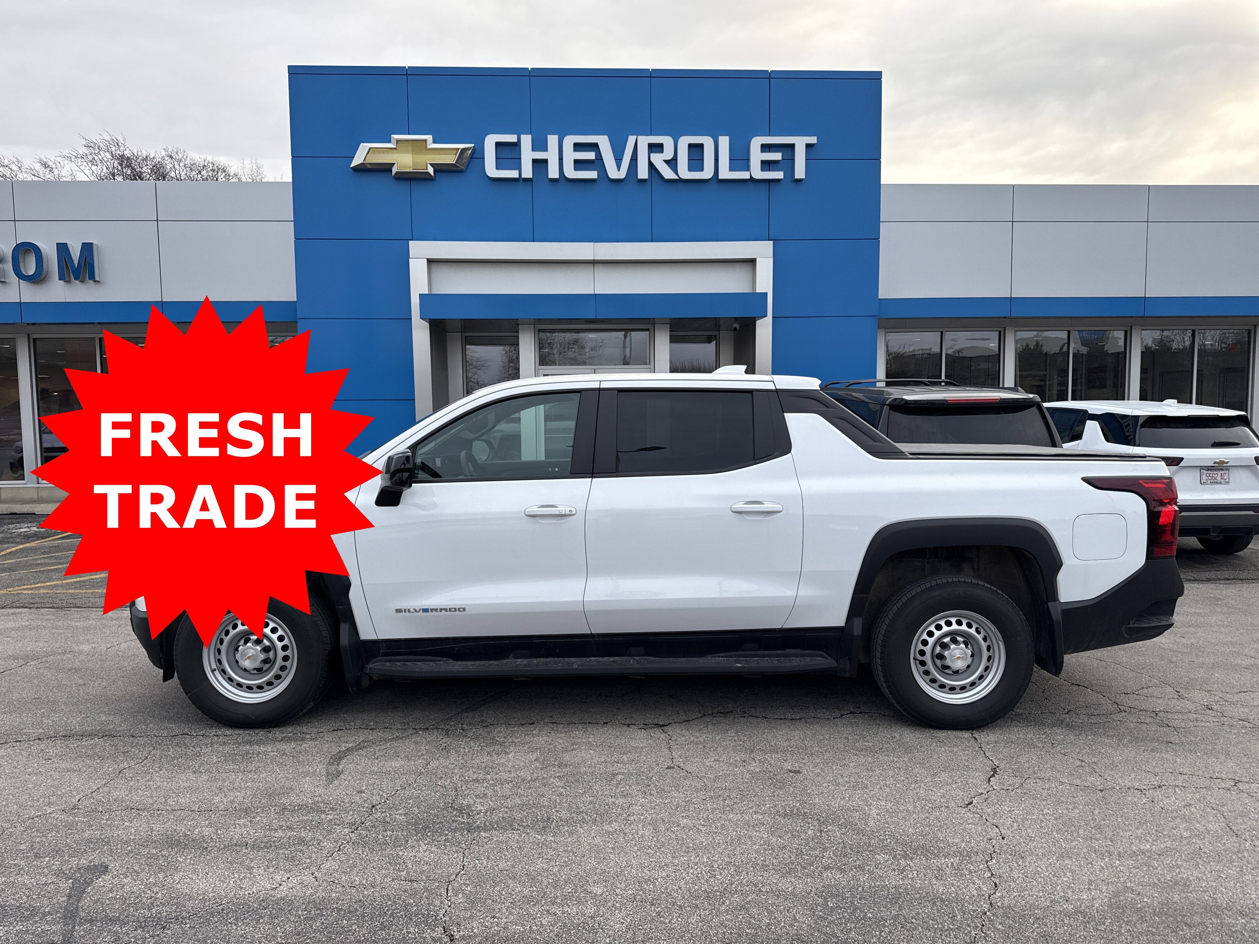 Used 2025 Chevrolet Silverado EV Work Truck with VIN 1GC10WEL1SU400820 for sale in Roselle, IL