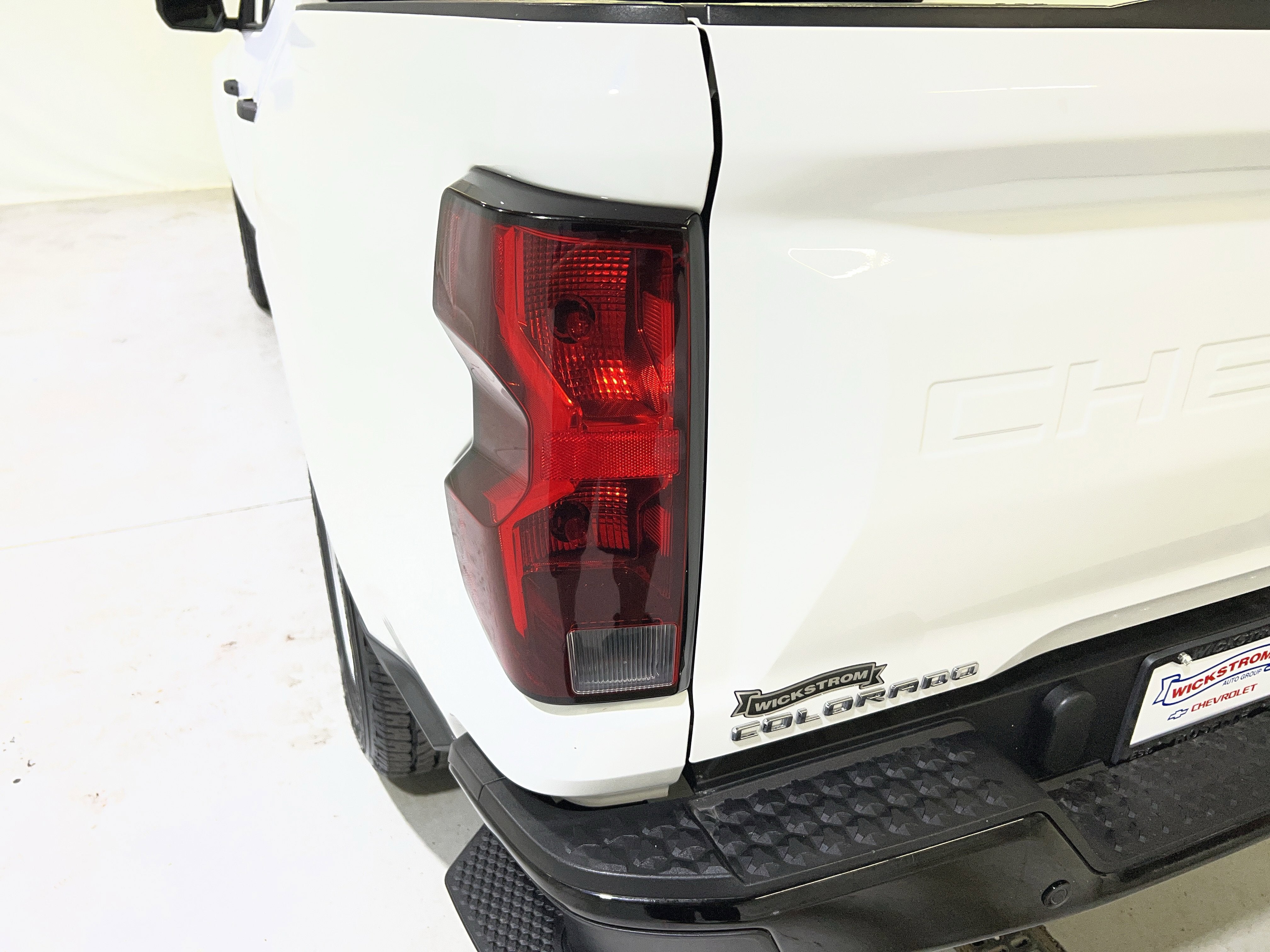 2023 Chevrolet Colorado Work Truck - Photo 10