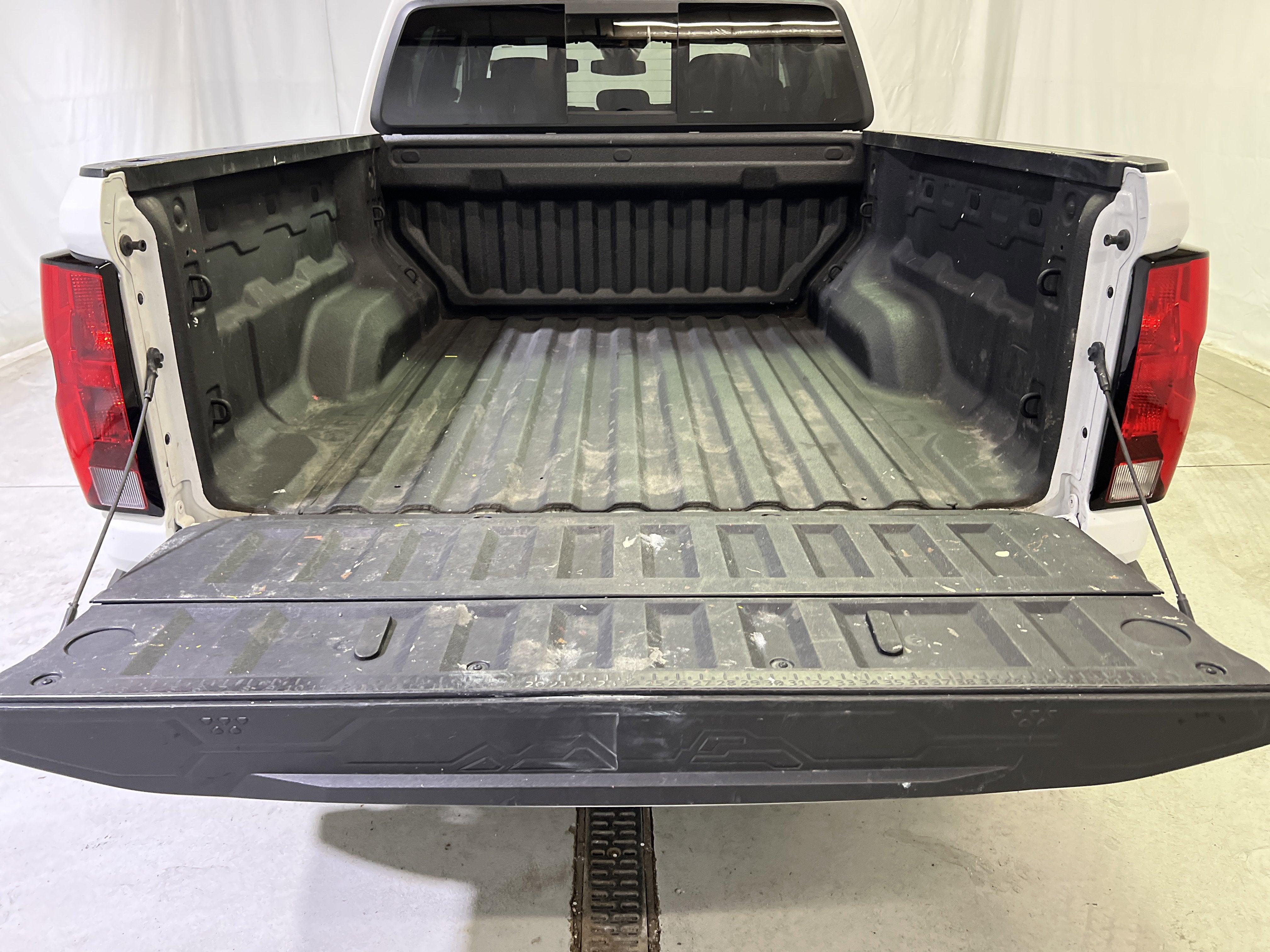 2023 Chevrolet Colorado Work Truck - Photo 14