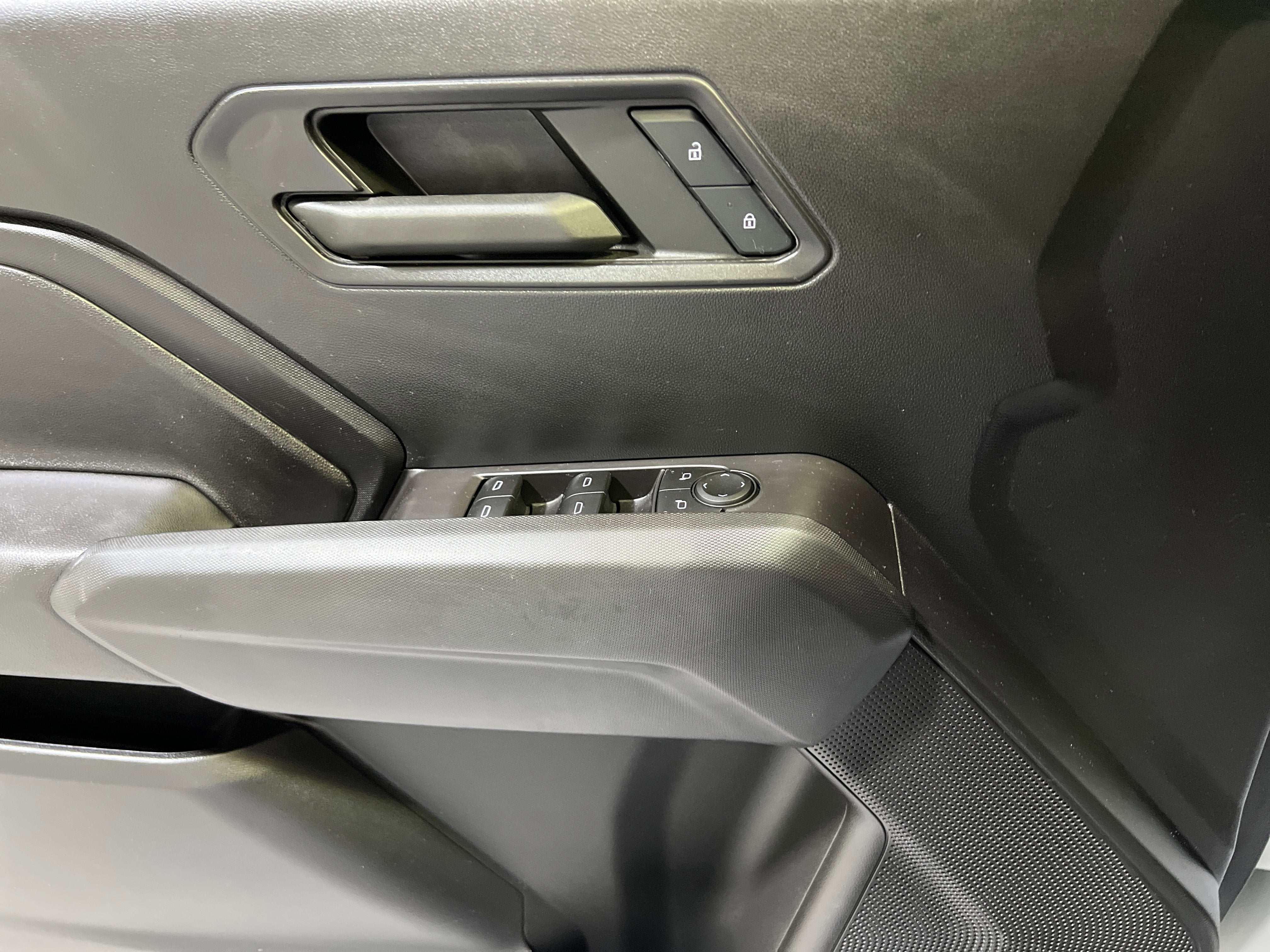 2023 Chevrolet Colorado WT