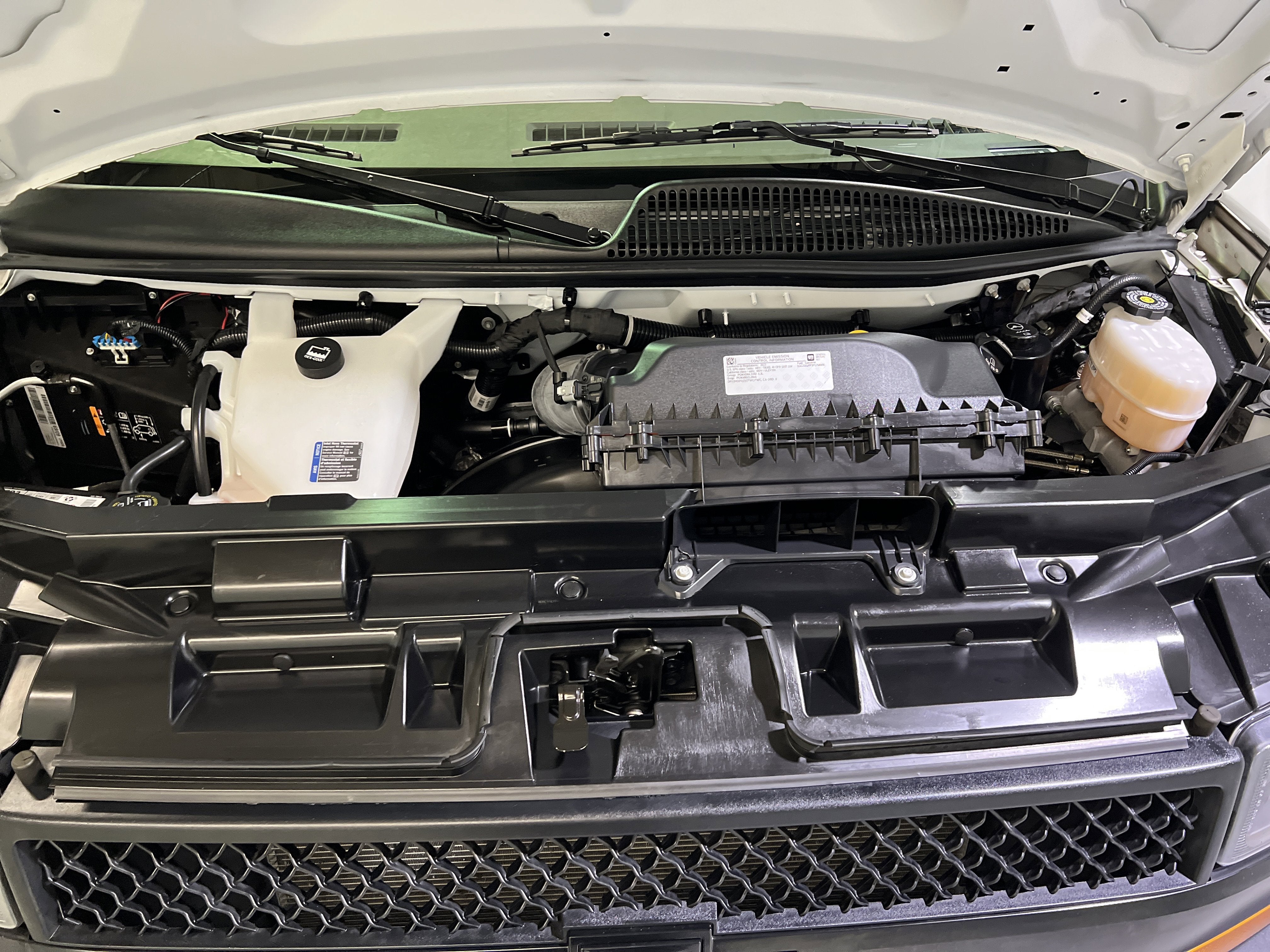 2023 Chevrolet Express Cargo 3500 WT