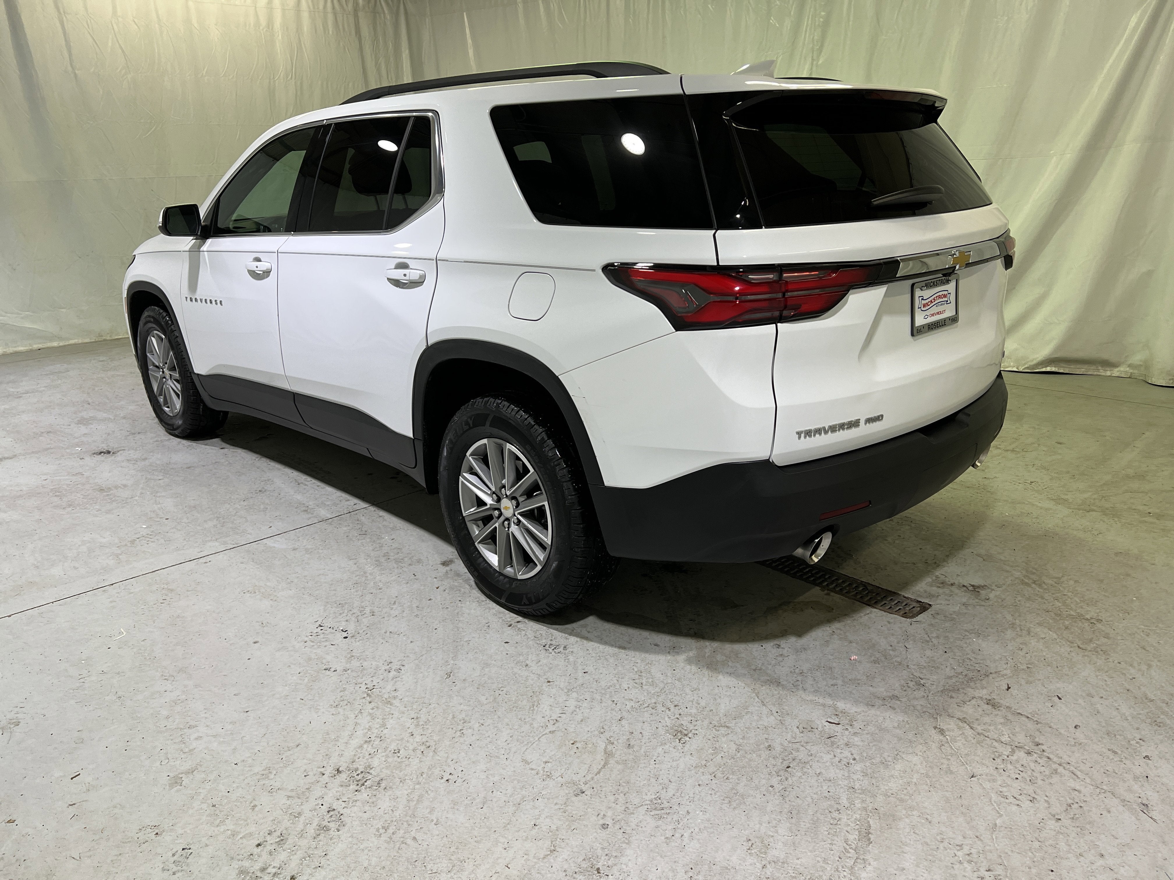 2023 Chevrolet Traverse LT Cloth