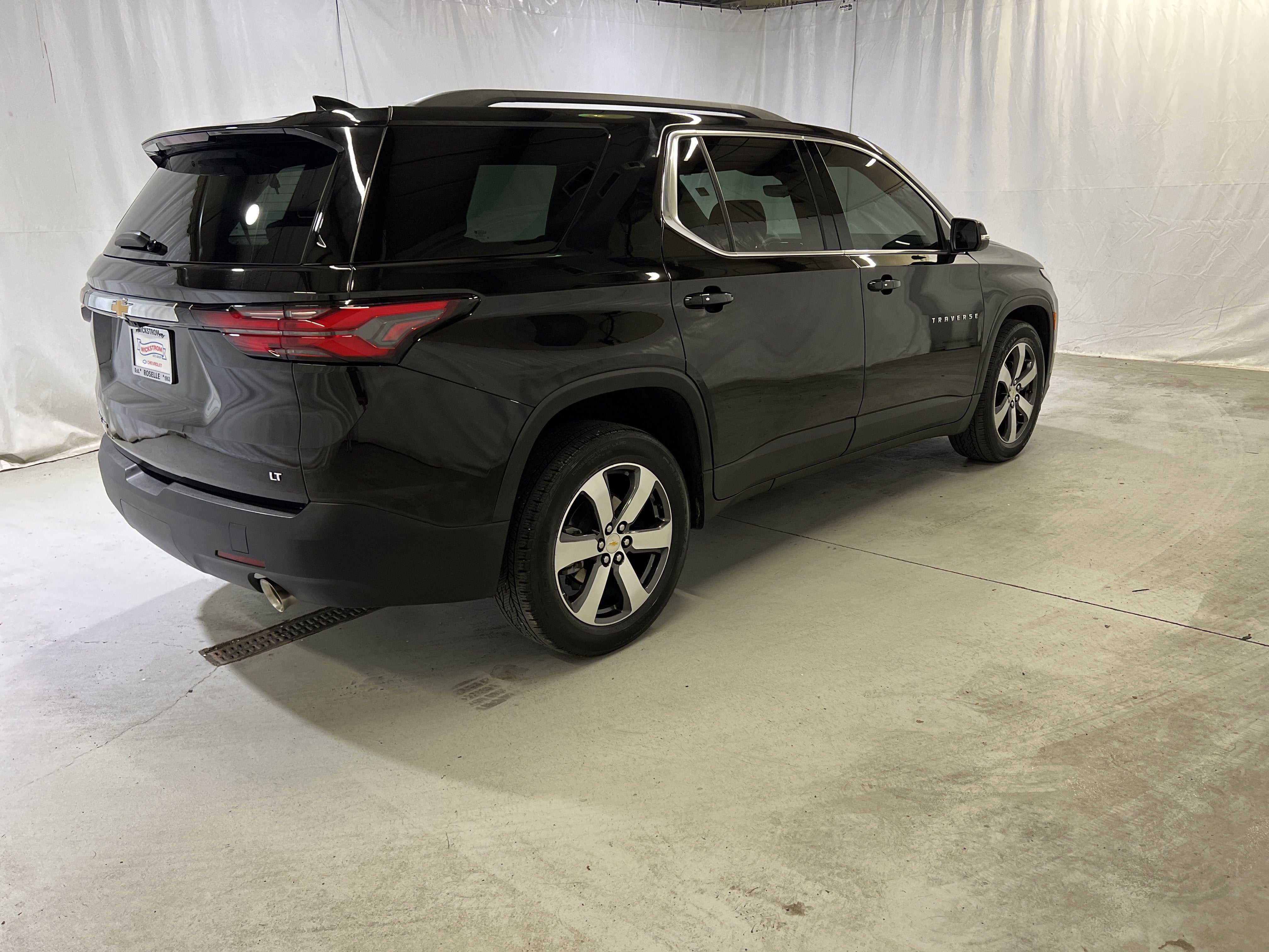 2023 Chevrolet Traverse LT Leather