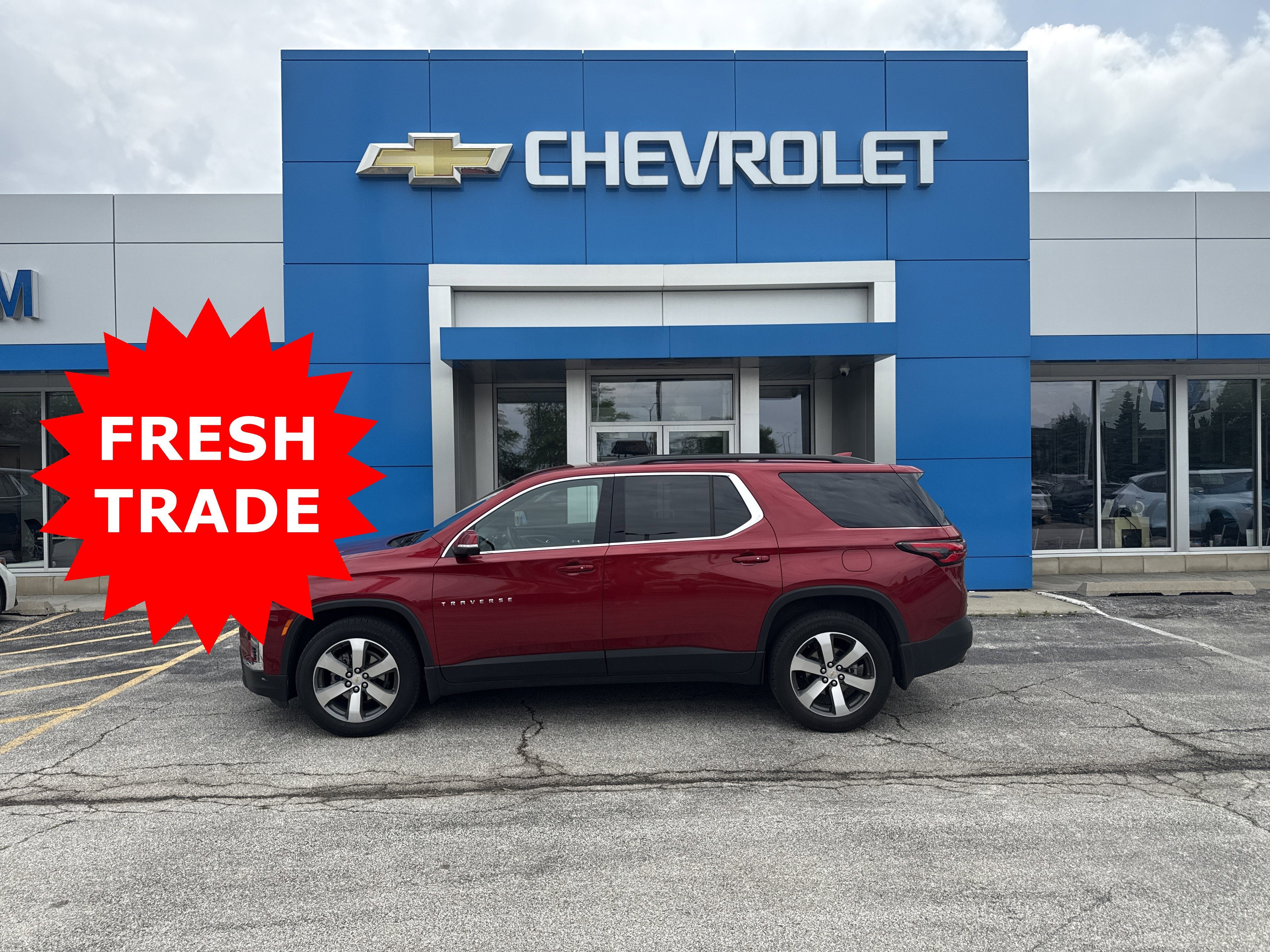 2023 Chevrolet Traverse LT Leather