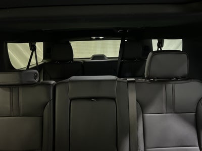2025 Chevrolet Suburban RST