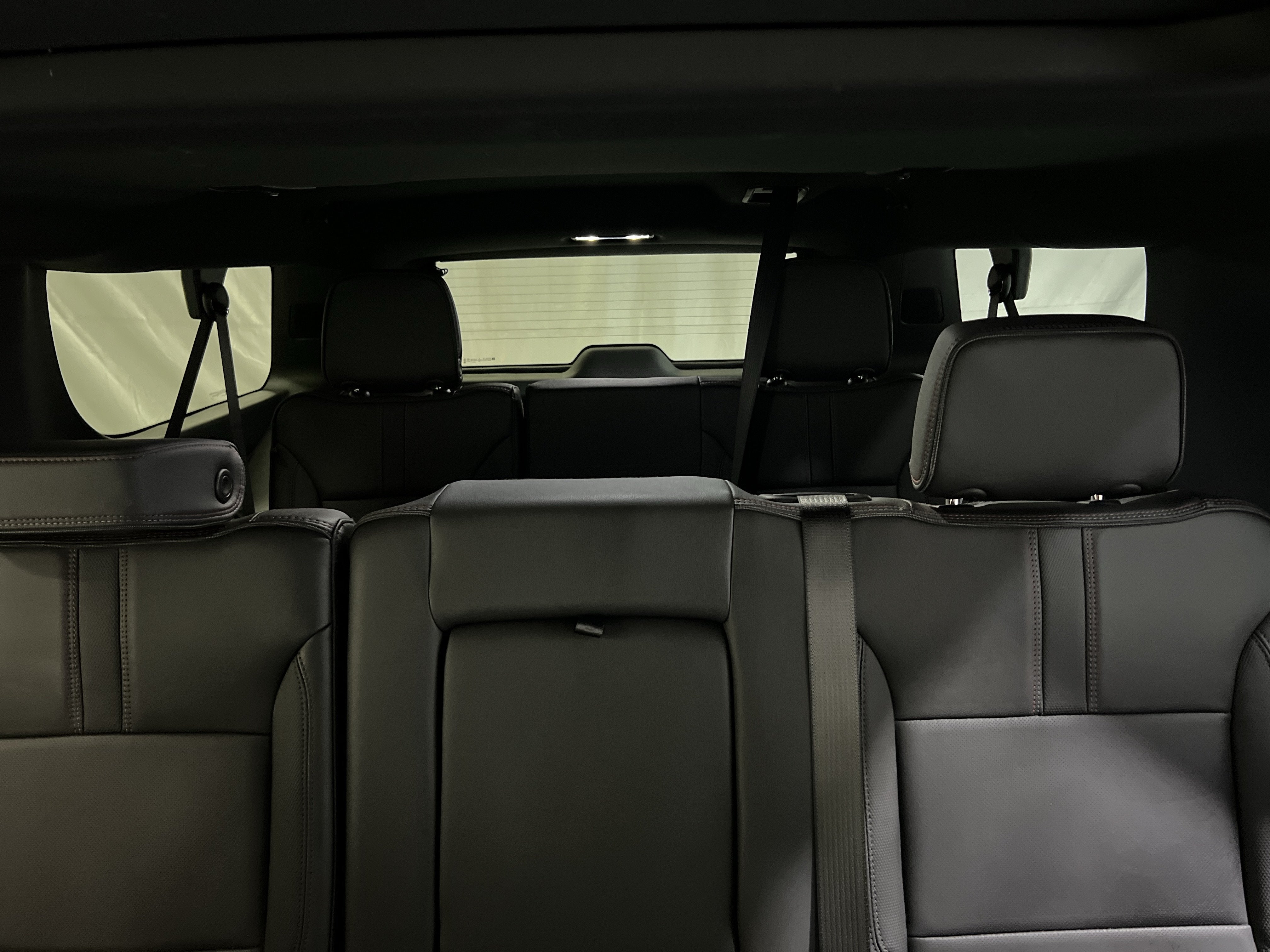 2025 Chevrolet Suburban RST