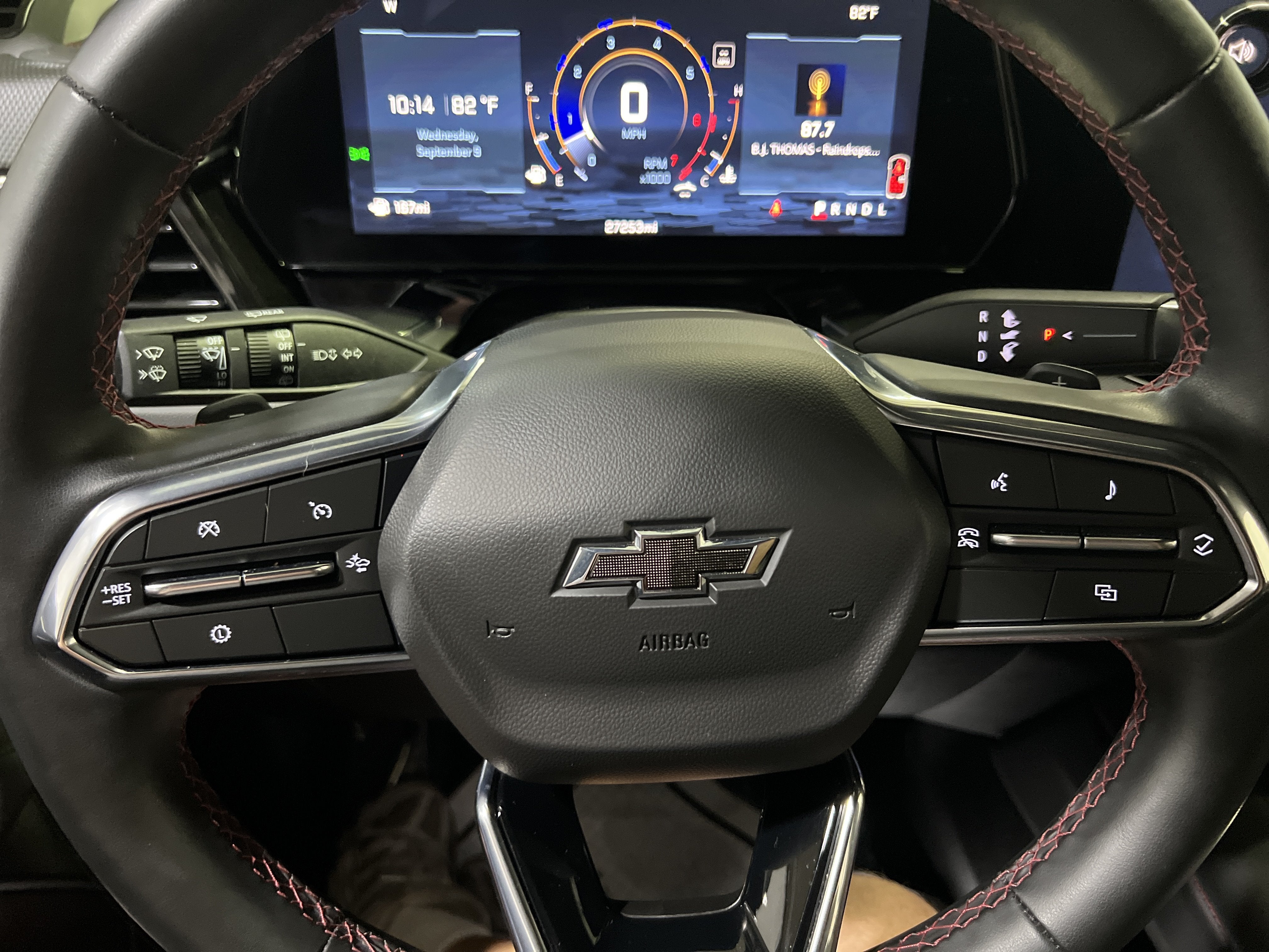 2025 Chevrolet Suburban RST