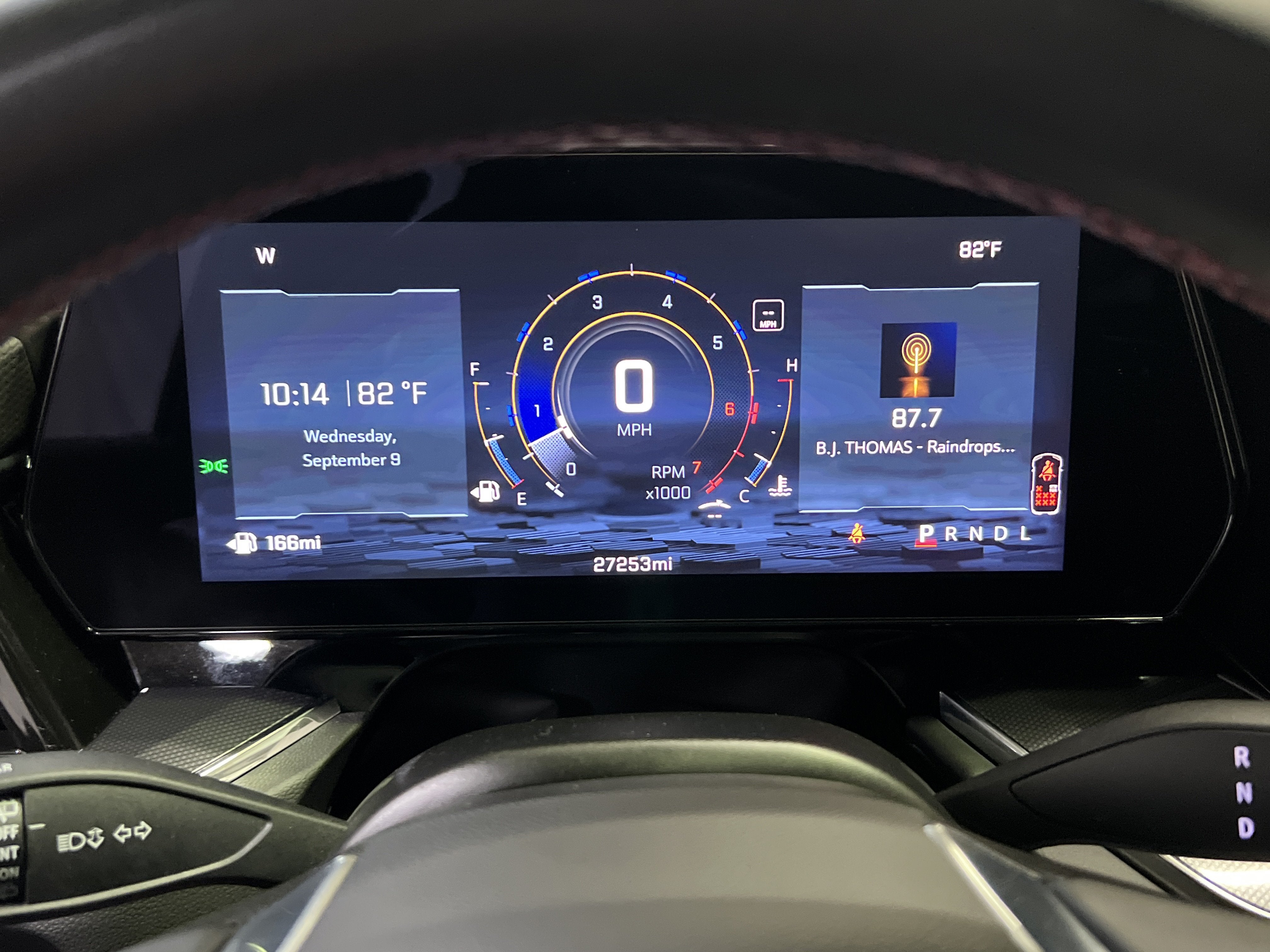 2025 Chevrolet Suburban RST