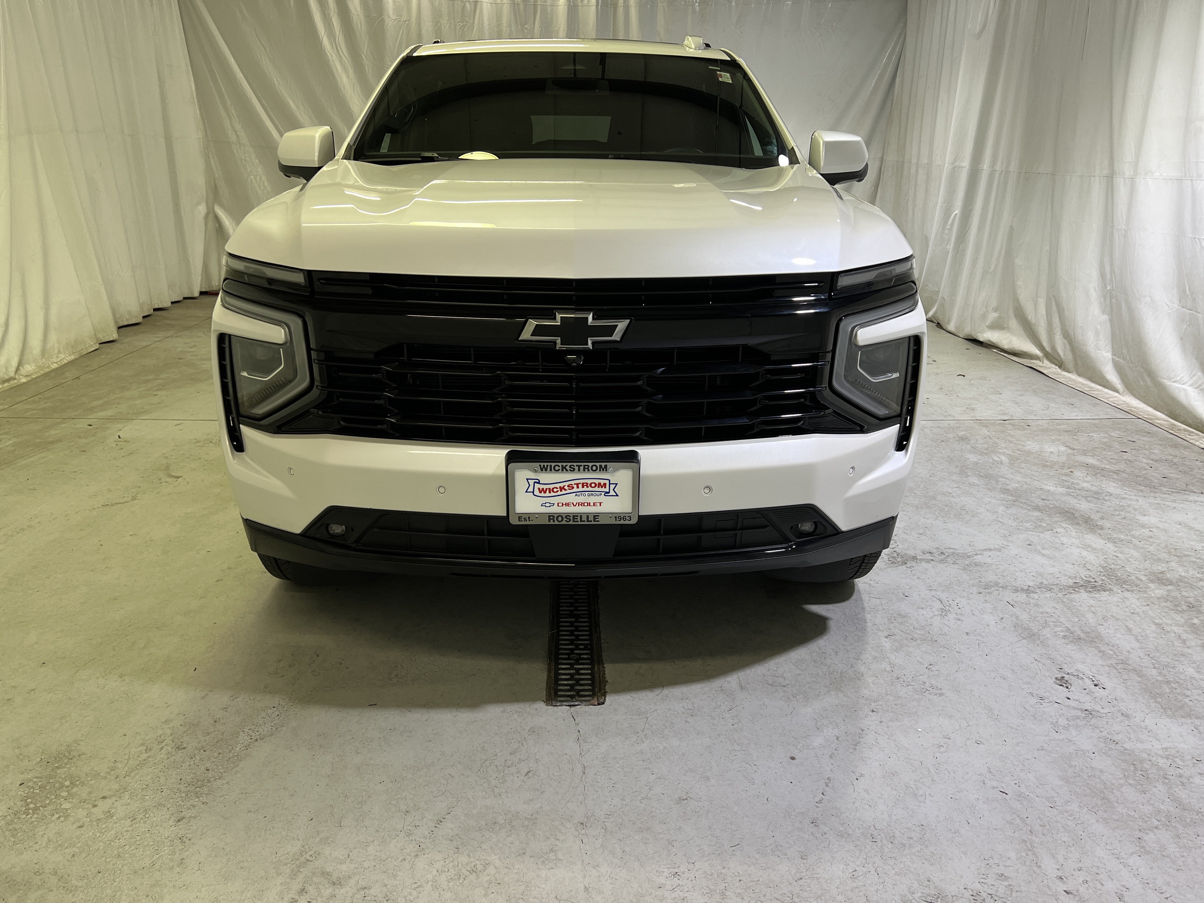 2025 Chevrolet Suburban RST