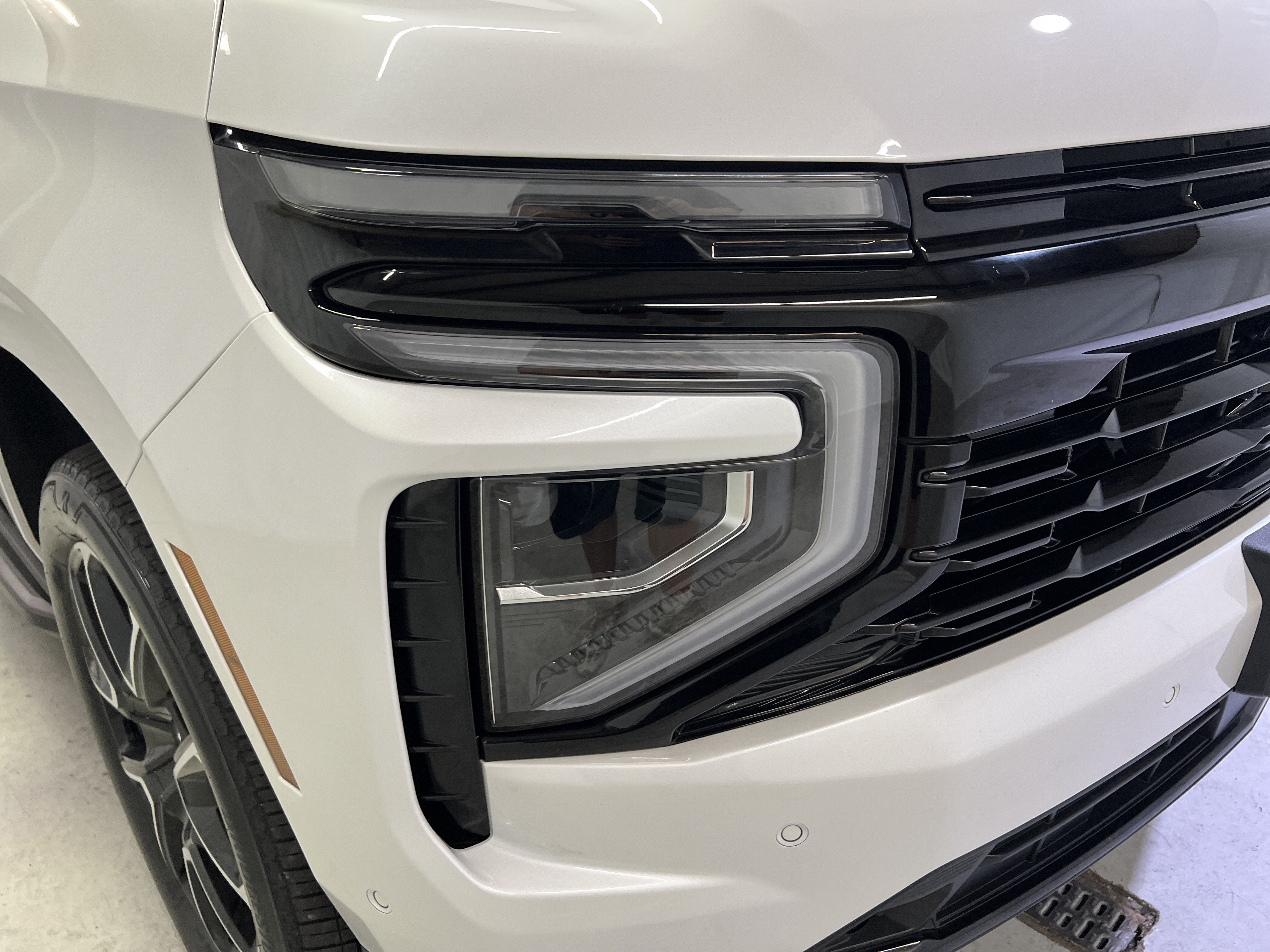 2025 Chevrolet Suburban RST