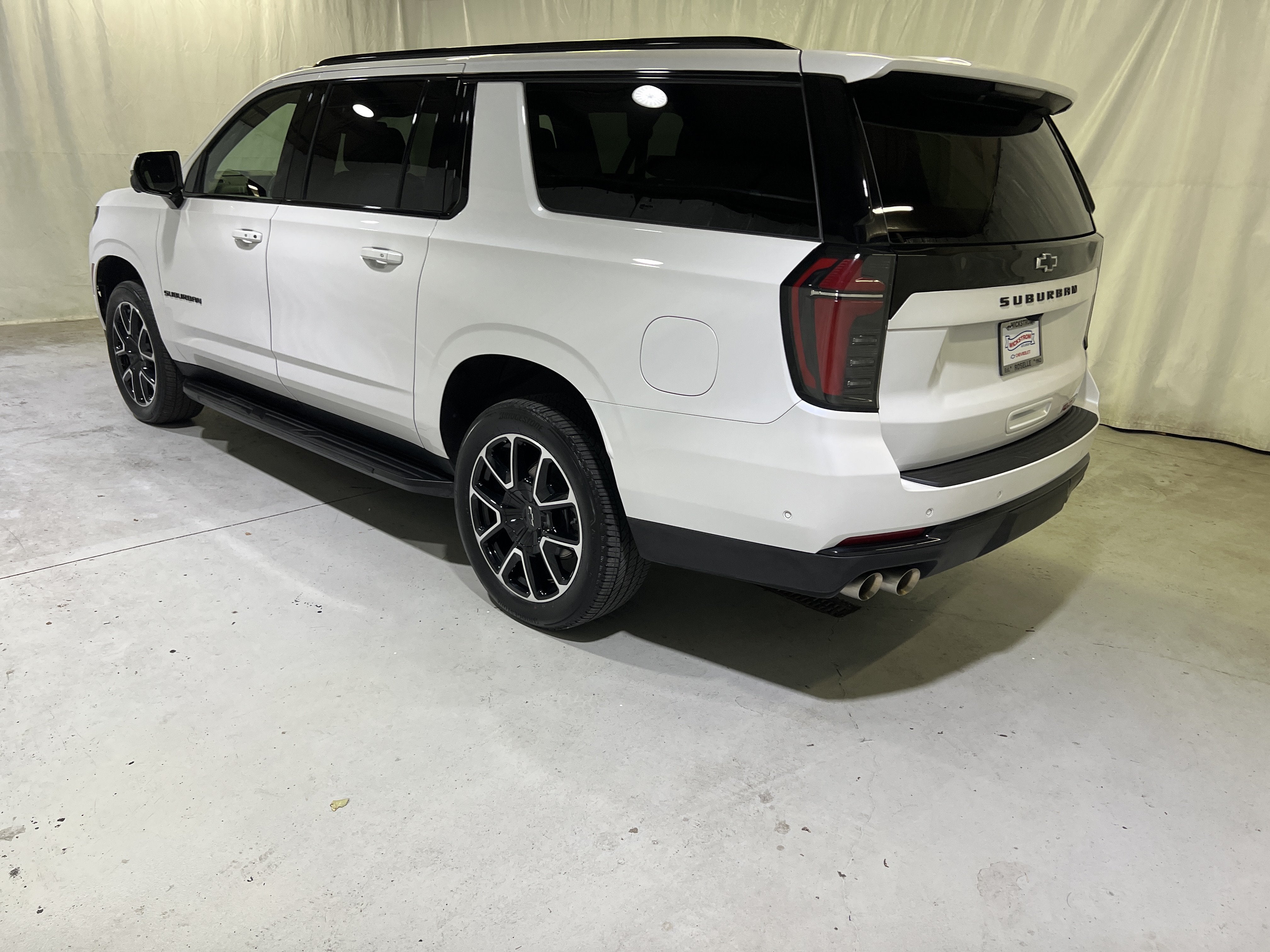 2025 Chevrolet Suburban RST
