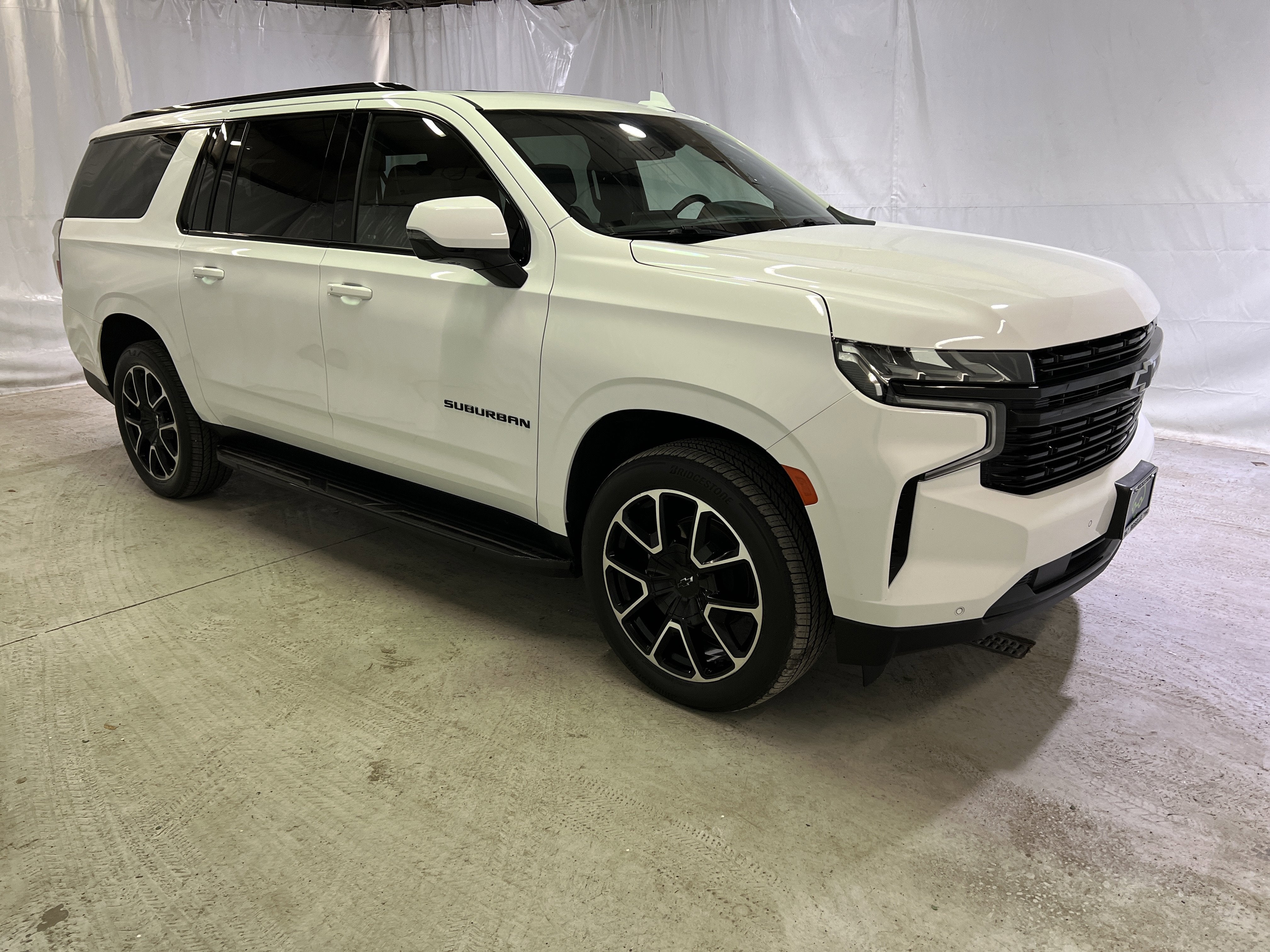 2023 Chevrolet Suburban RST