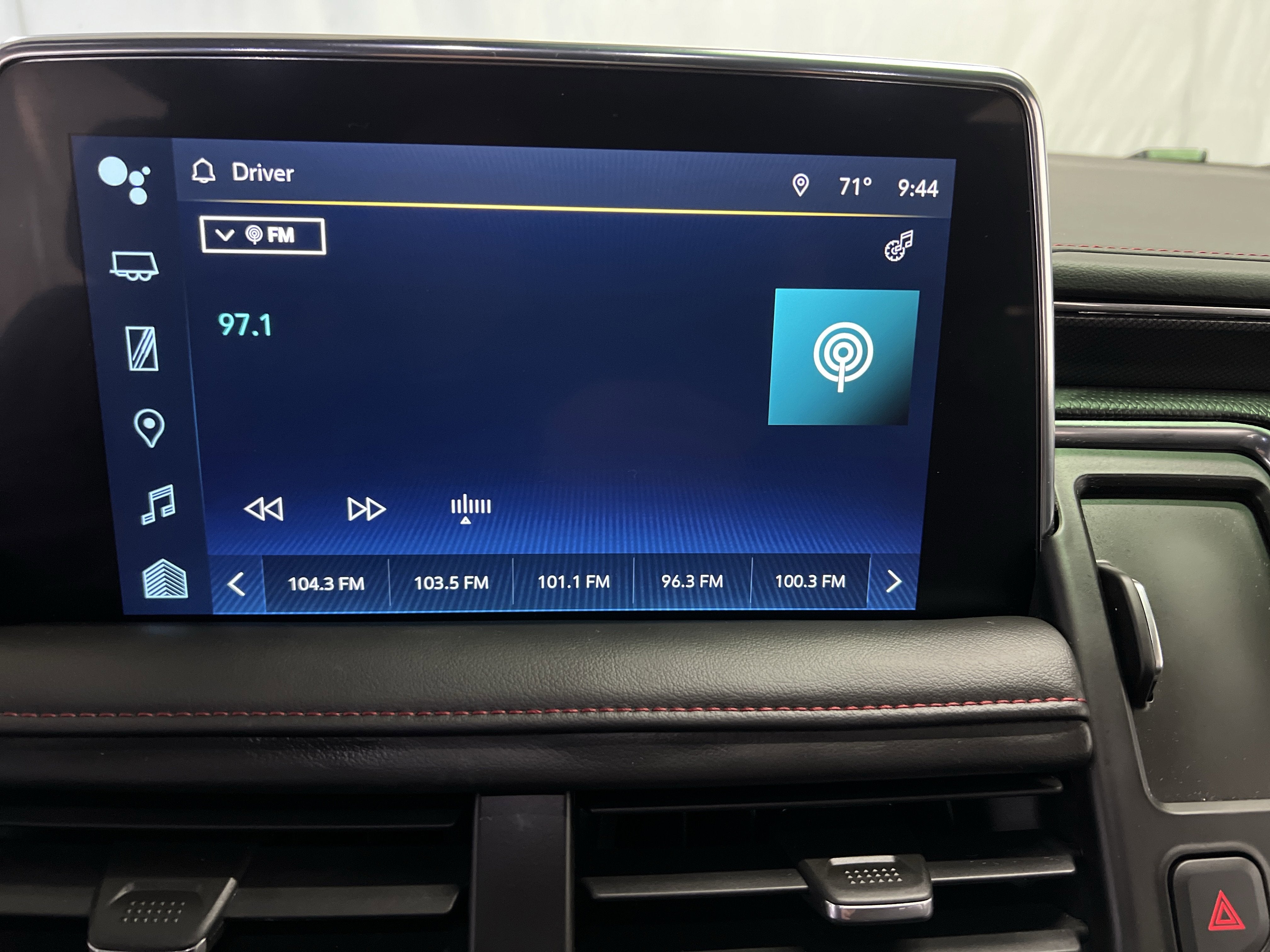 2023 Chevrolet Suburban RST