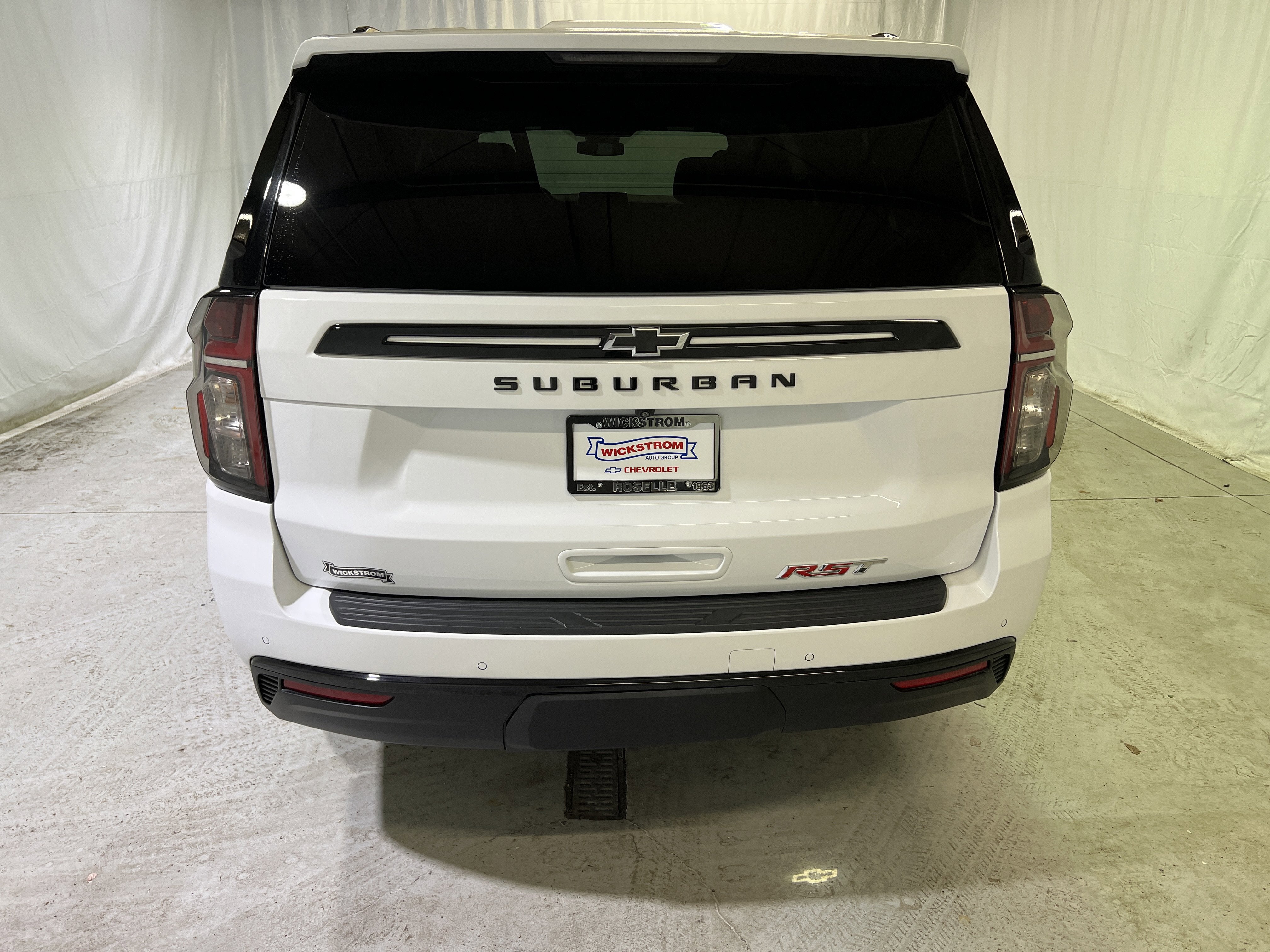 2023 Chevrolet Suburban RST