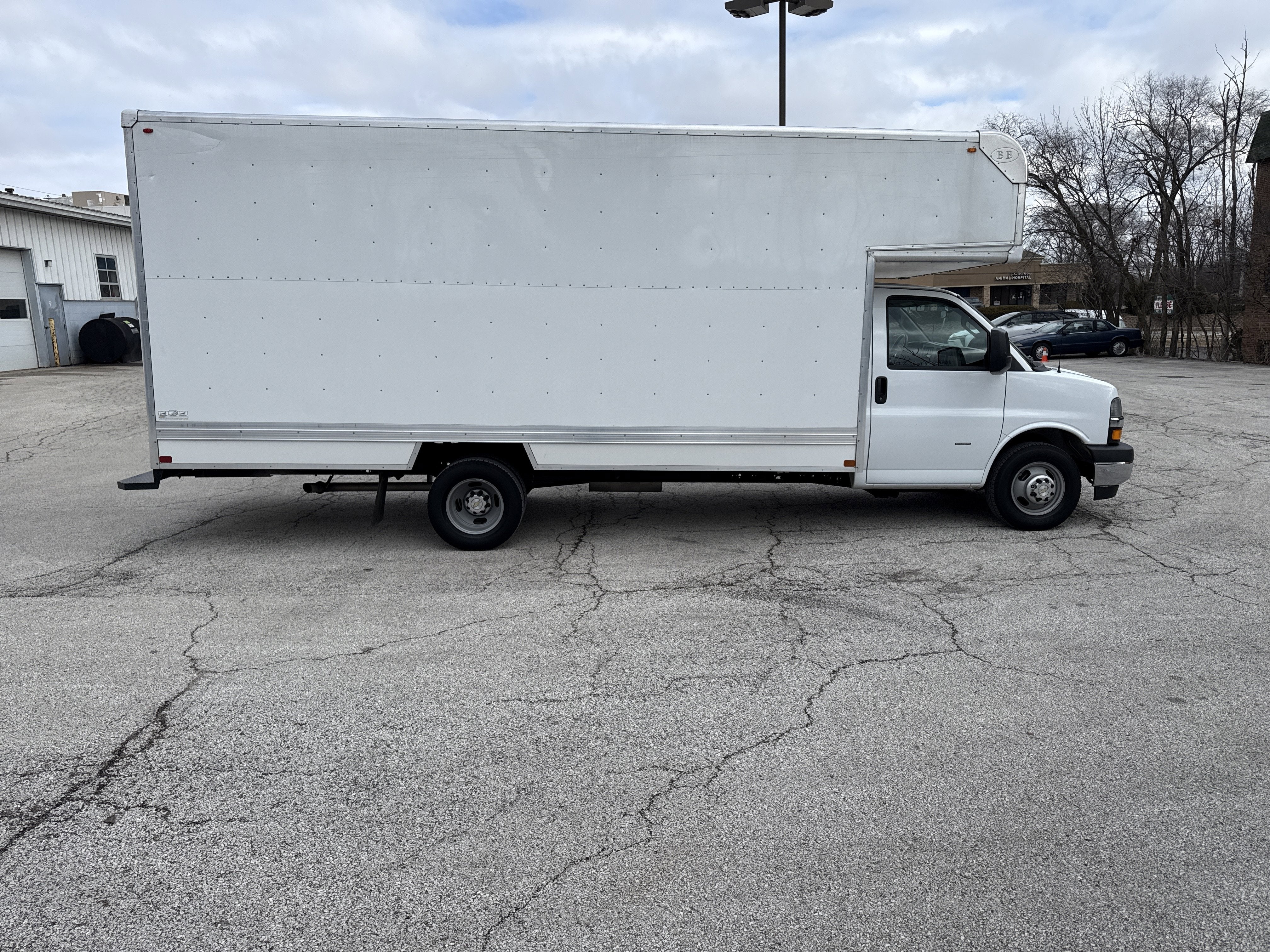 2023 Chevrolet Express Cutaway 3500 Work Van