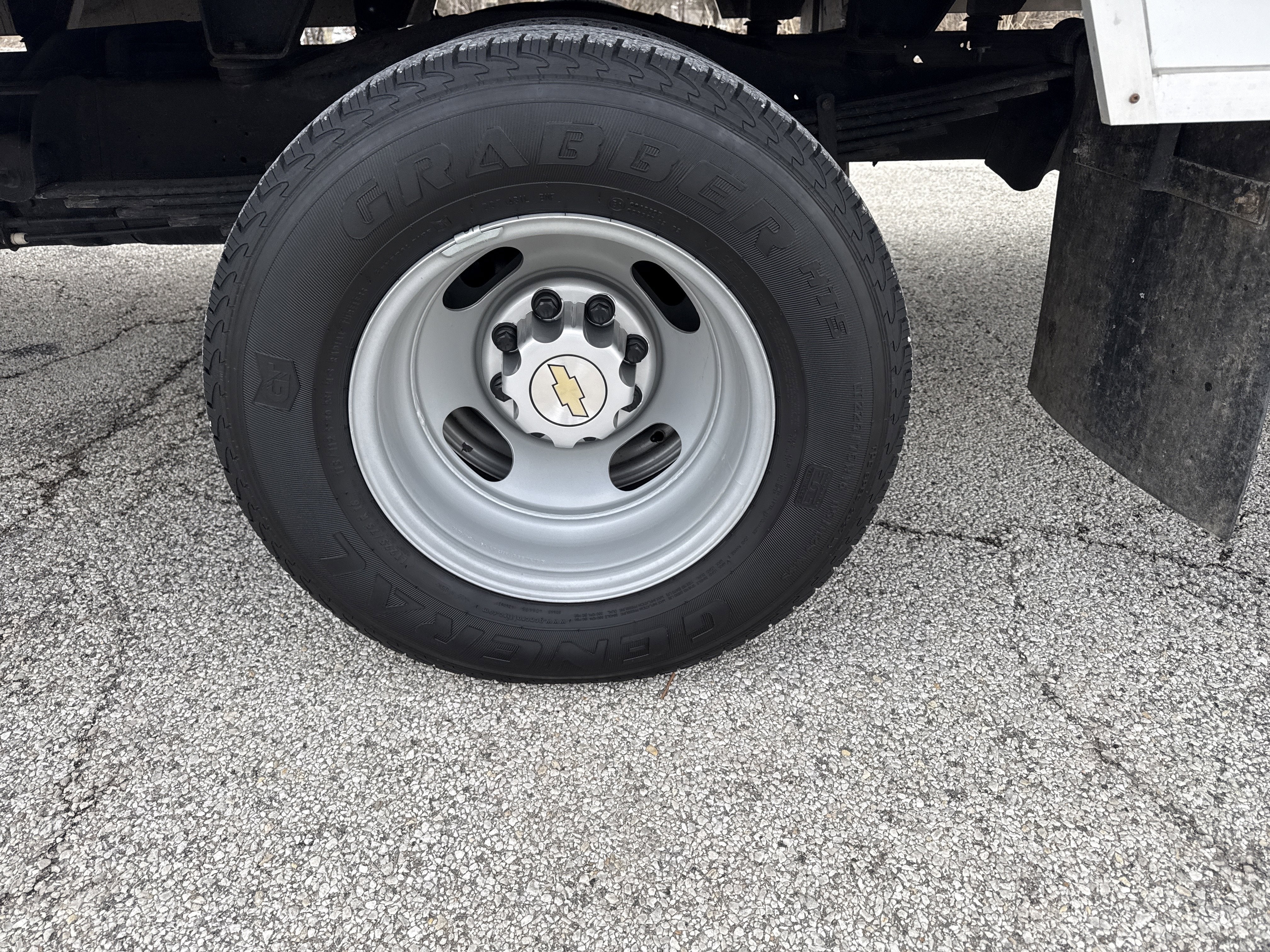 2023 Chevrolet Express Cutaway 3500 Work Van