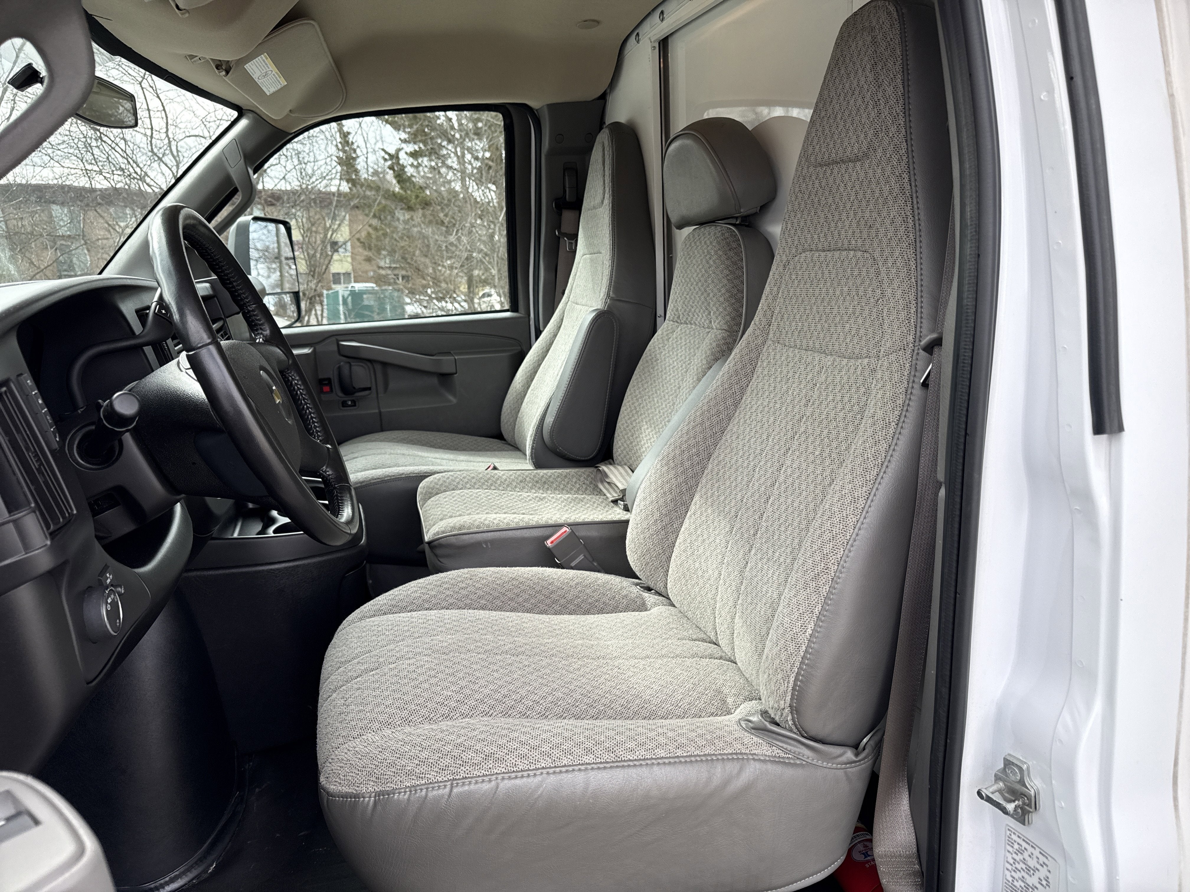 2023 Chevrolet Express Cutaway 3500 Work Van