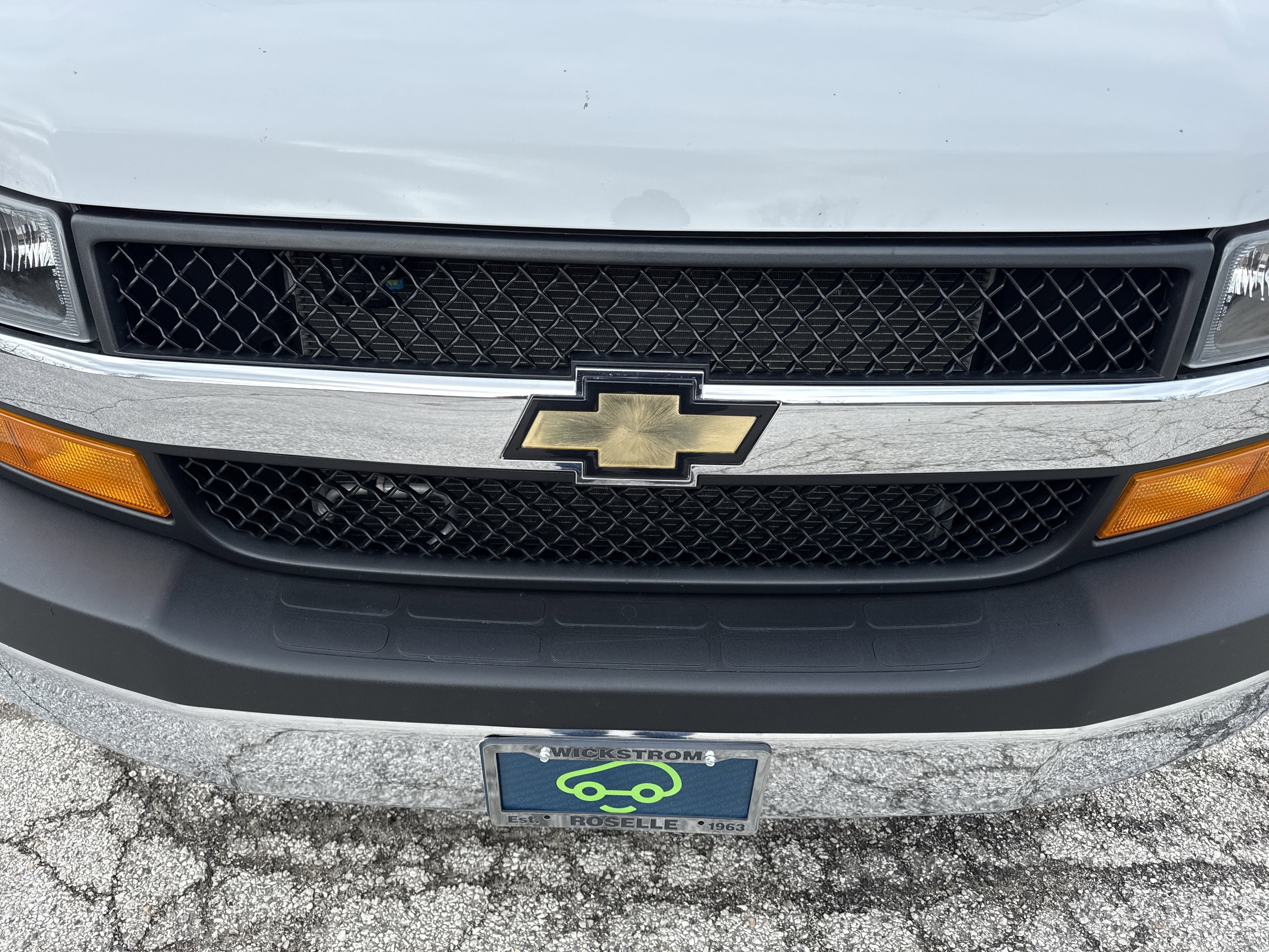 2023 Chevrolet Express Cutaway 3500 Work Van