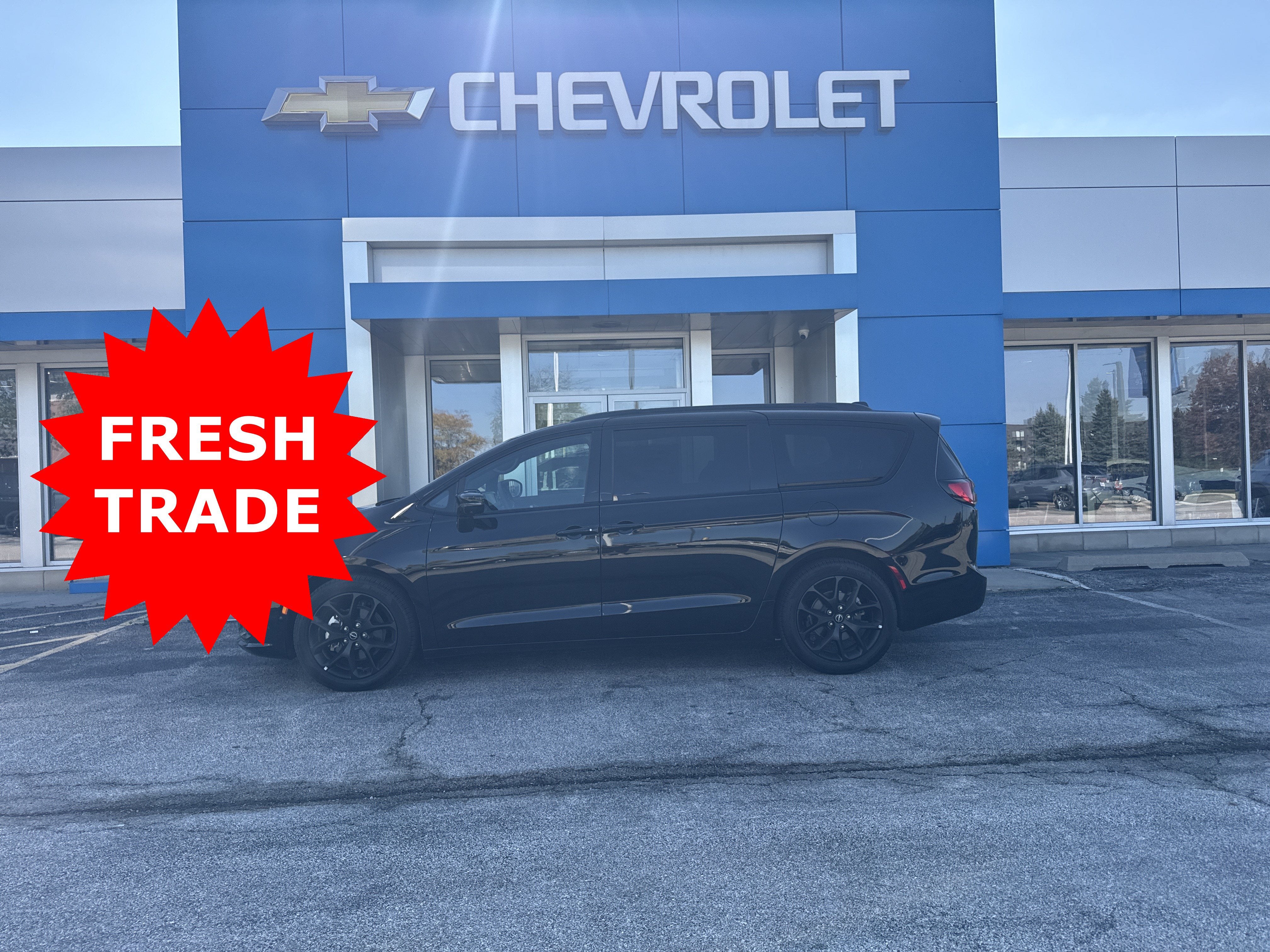2026 Chrysler Pacifica Select